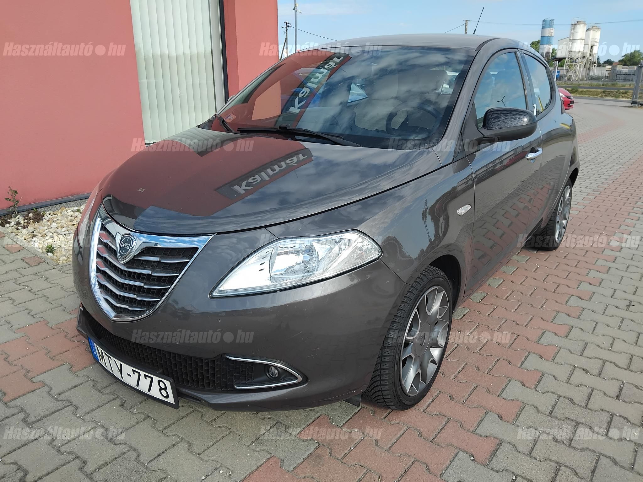 LANCIA YPSILON 2014/6 - 1