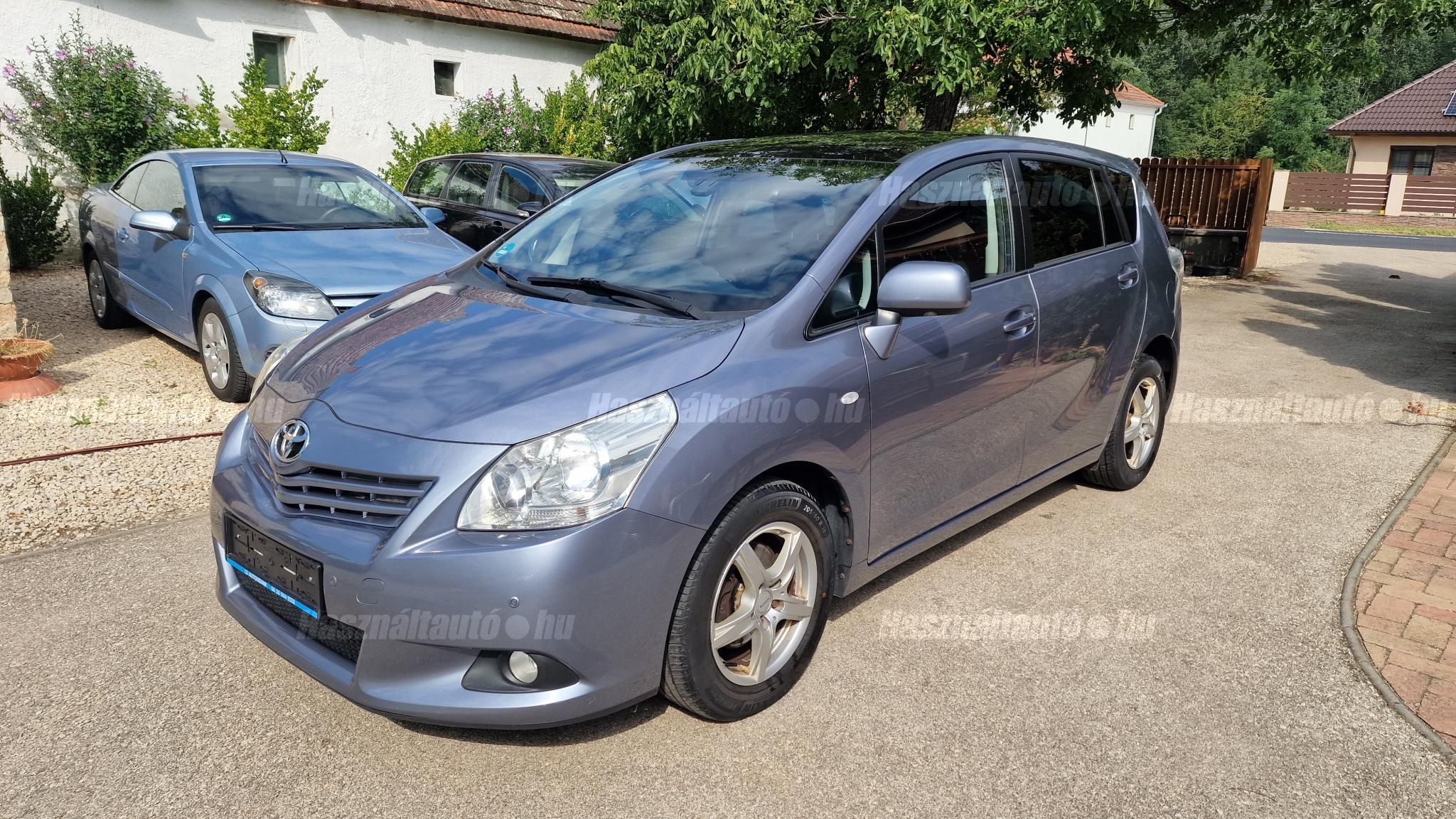 TOYOTA VERSO 2012/1 - 1