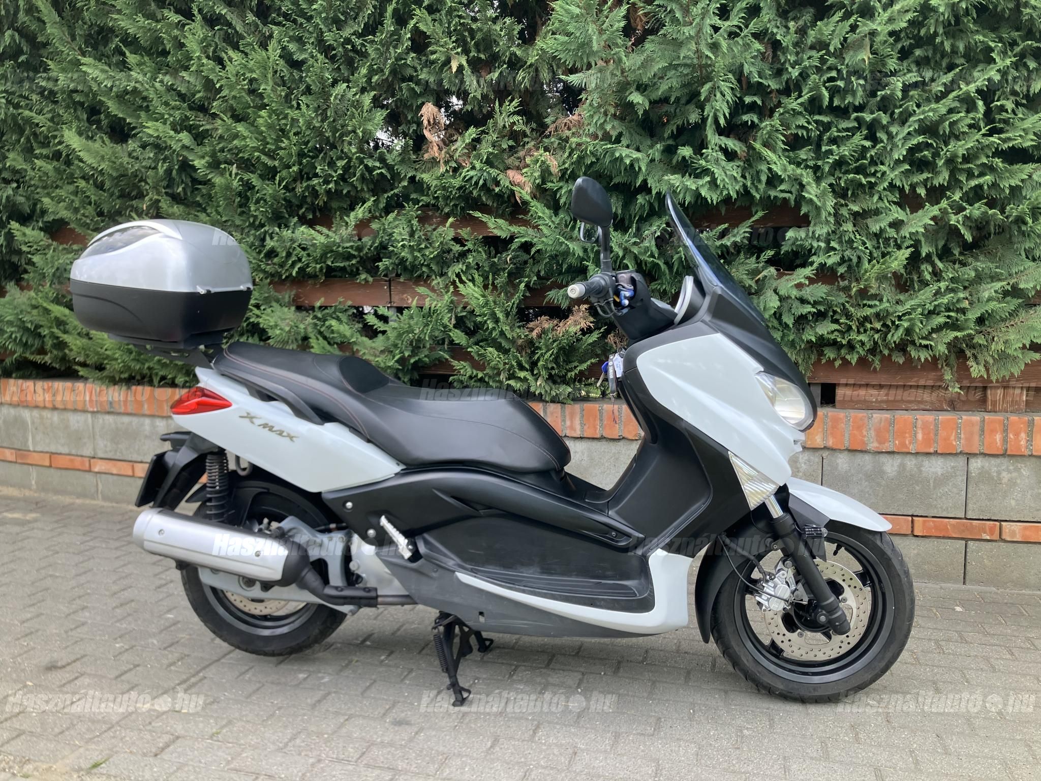 YAMAHA X-MAX 125 2011/4 - 1