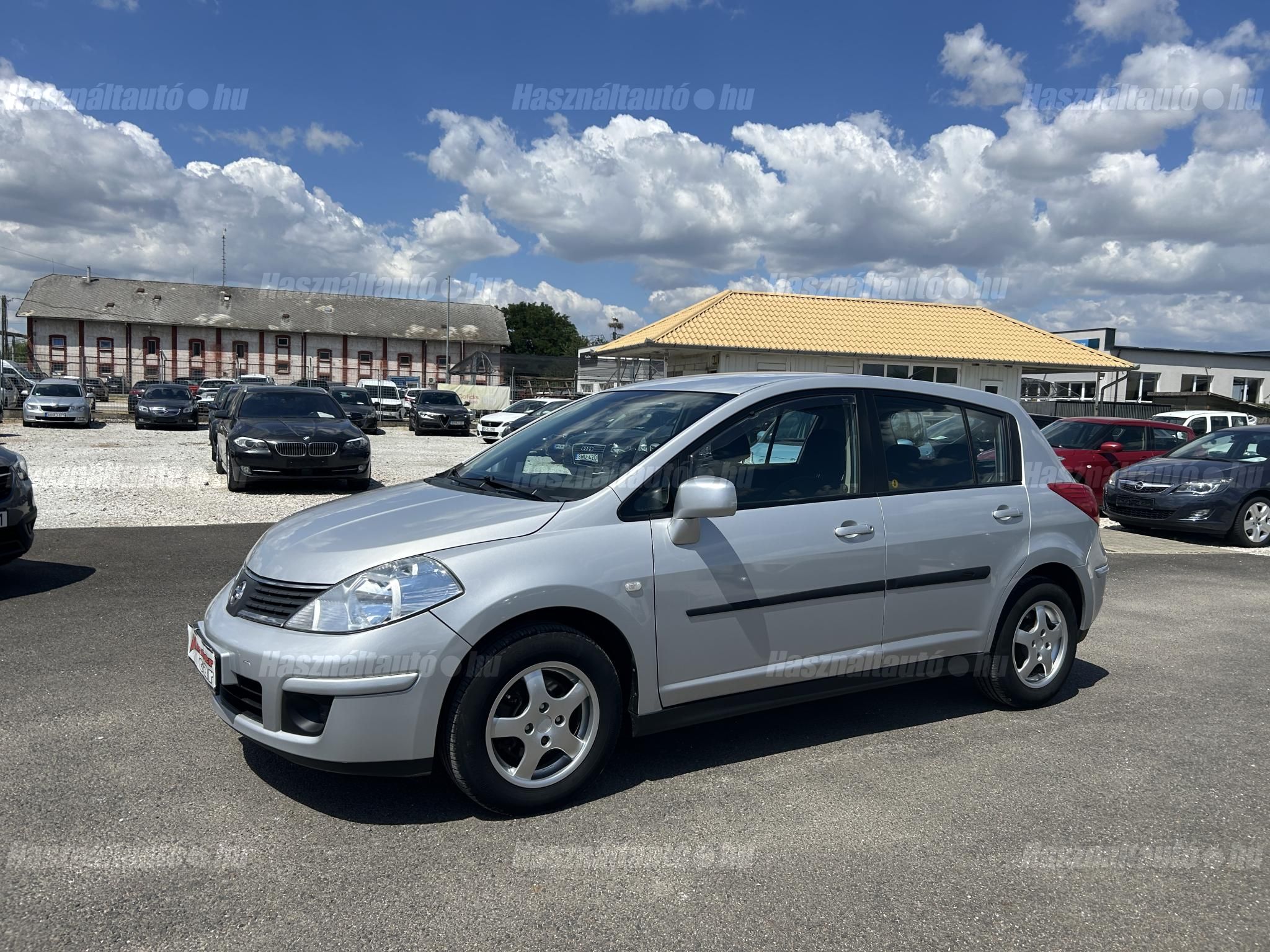 NISSAN TIIDA 2009/2 - 1