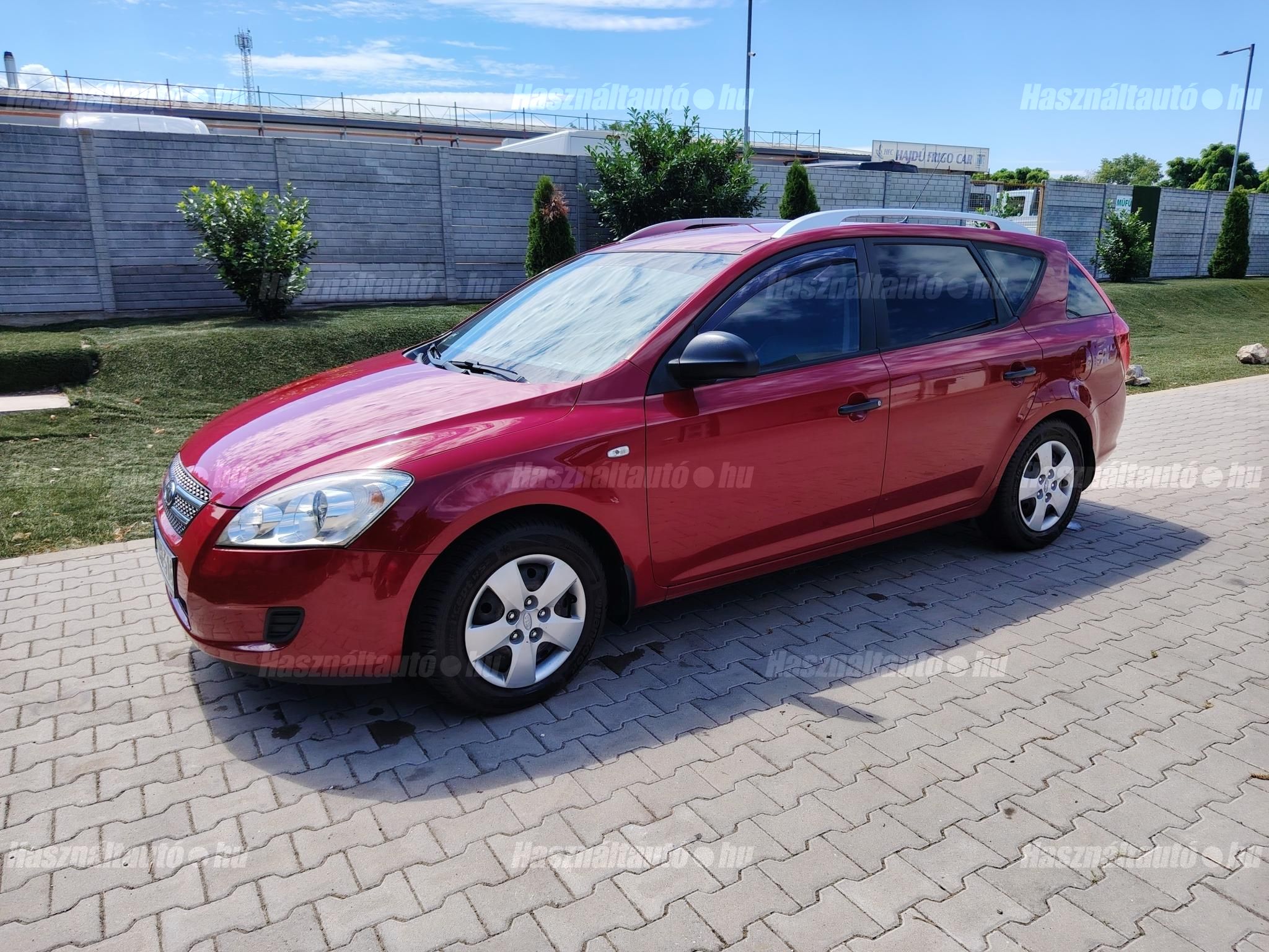 KIA CEE'D 2008/11 - 1