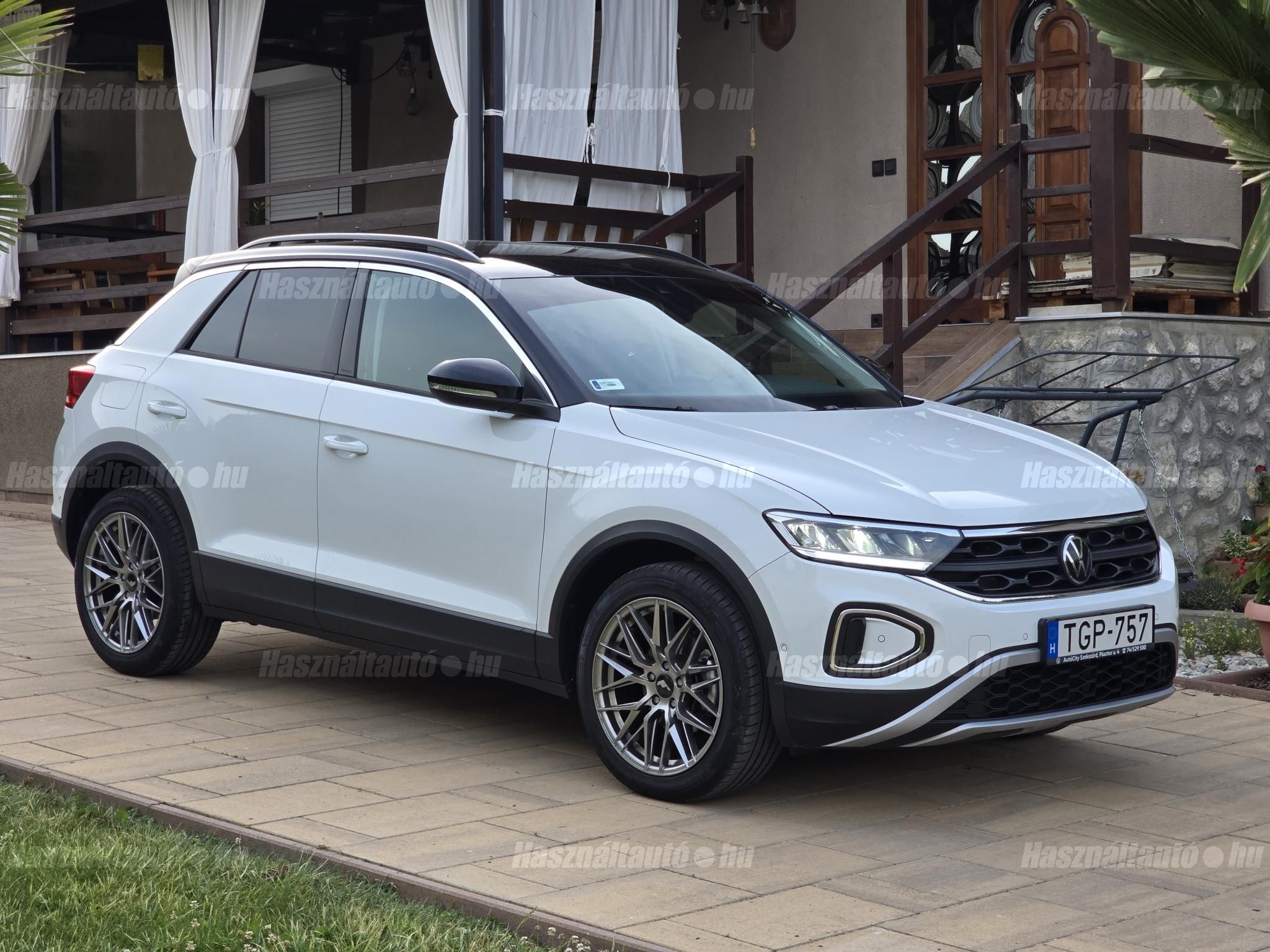 VOLKSWAGEN T-ROC 2022/6 - 1