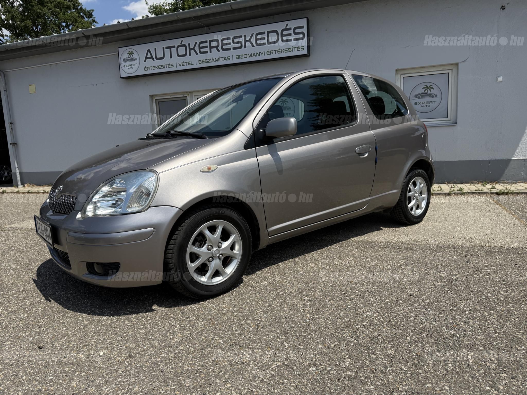 TOYOTA YARIS 2005/12 - 1