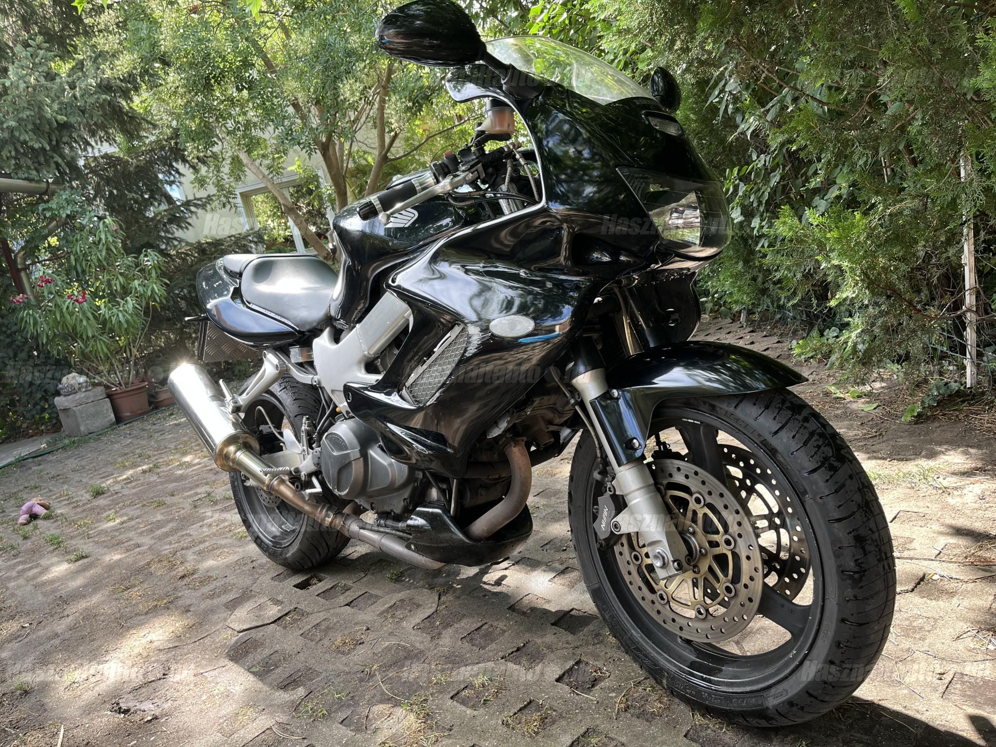 HONDA VTR 1000 F 2001/3 - 1