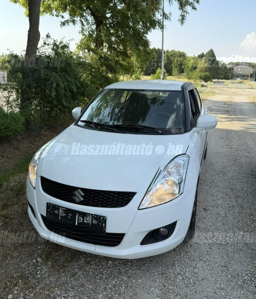 SUZUKI SWIFT 2012/12 - 1