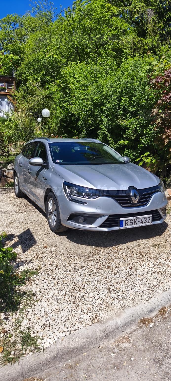 RENAULT MEGANE 2019/8 - 1