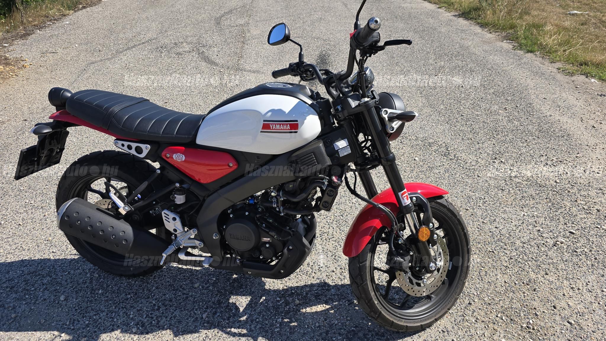 YAMAHA XSR 2025/8 - 1