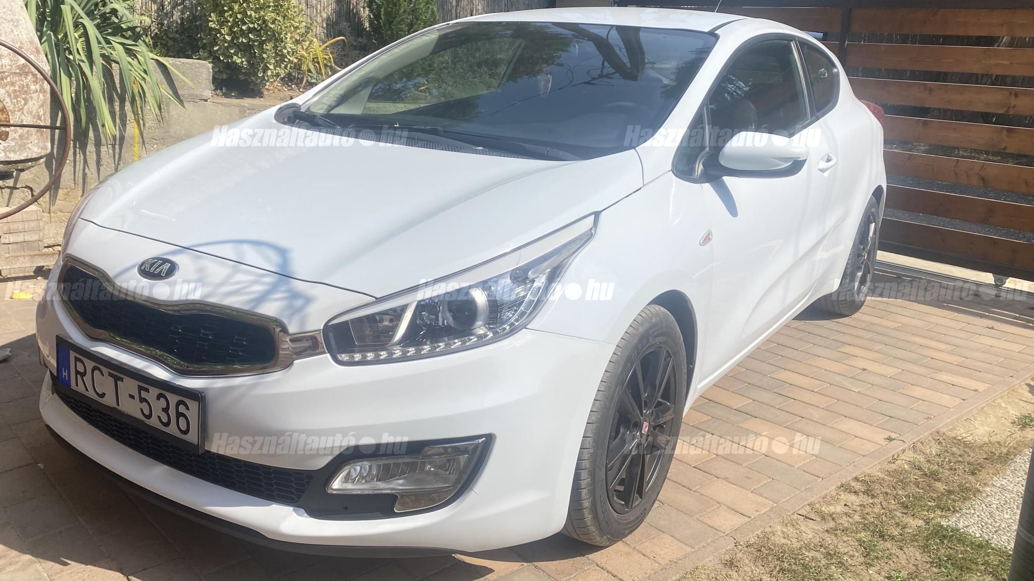 KIA PRO CEE'D 2013/9 - 1