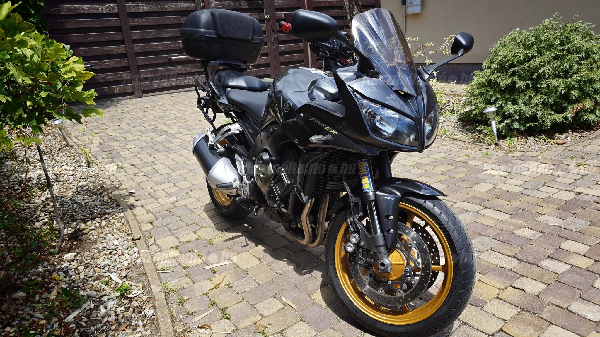 YAMAHA FZ1-S 2011/2 - 1