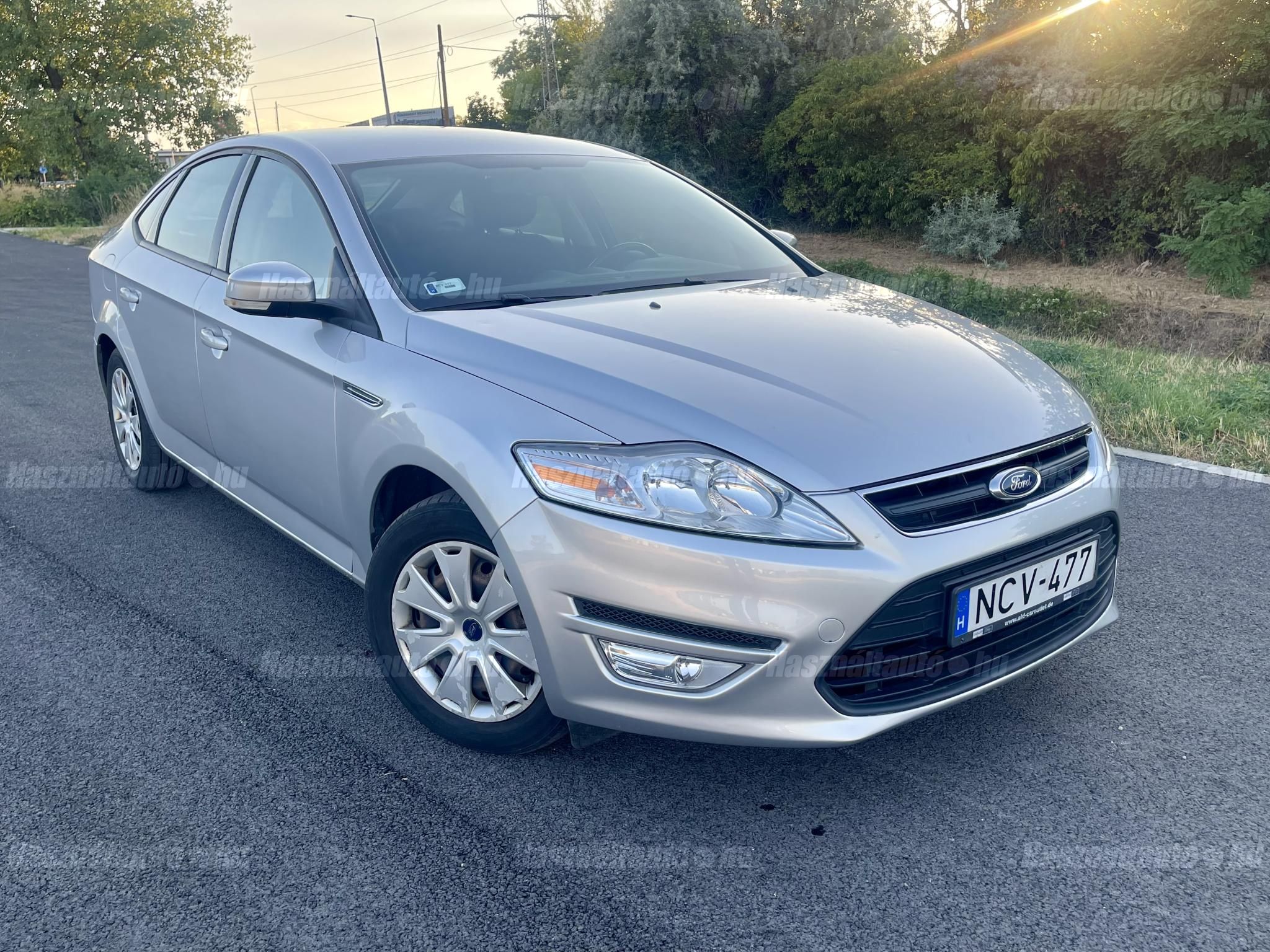 FORD MONDEO 2012/9 - 1