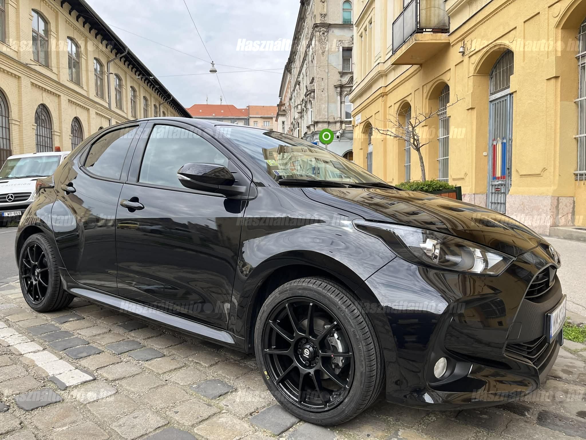 TOYOTA YARIS 2023/12 - 1