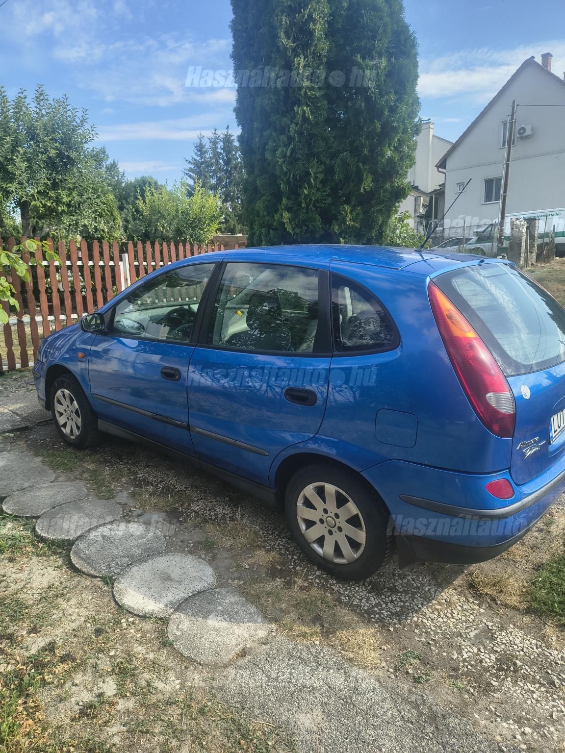 NISSAN ALMERA TINO 2003/4 - 1