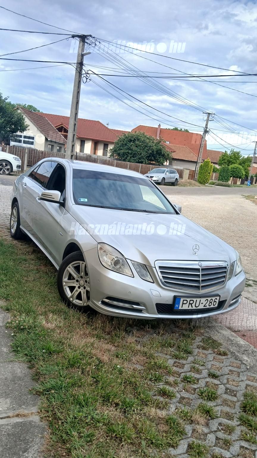 MERCEDES-BENZ E 200 2012/6 - 1