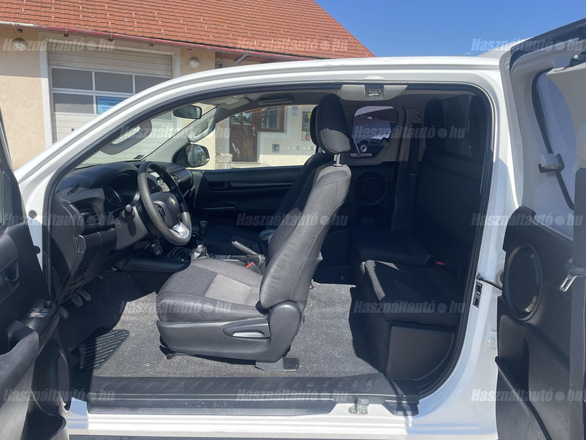 TOYOTA HILUX 2016/11 - 1