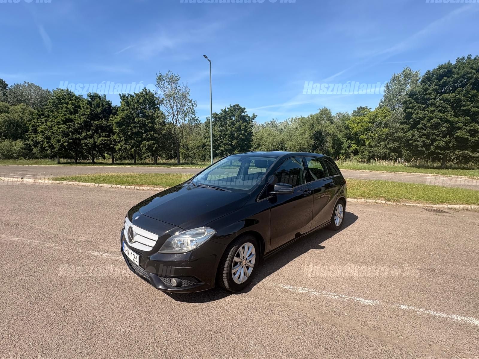 MERCEDES-BENZ B 180 2012/7 - 1