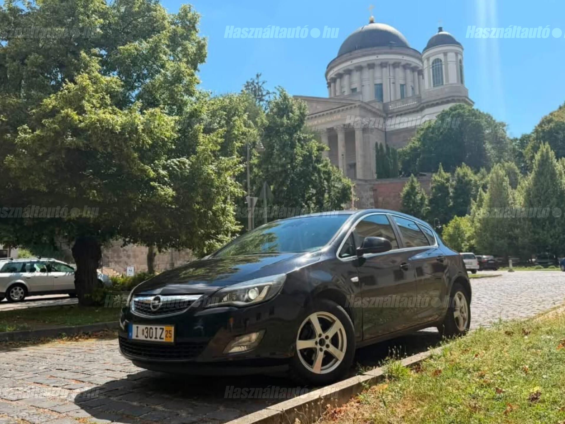 OPEL ASTRA J 2010/10 - 1