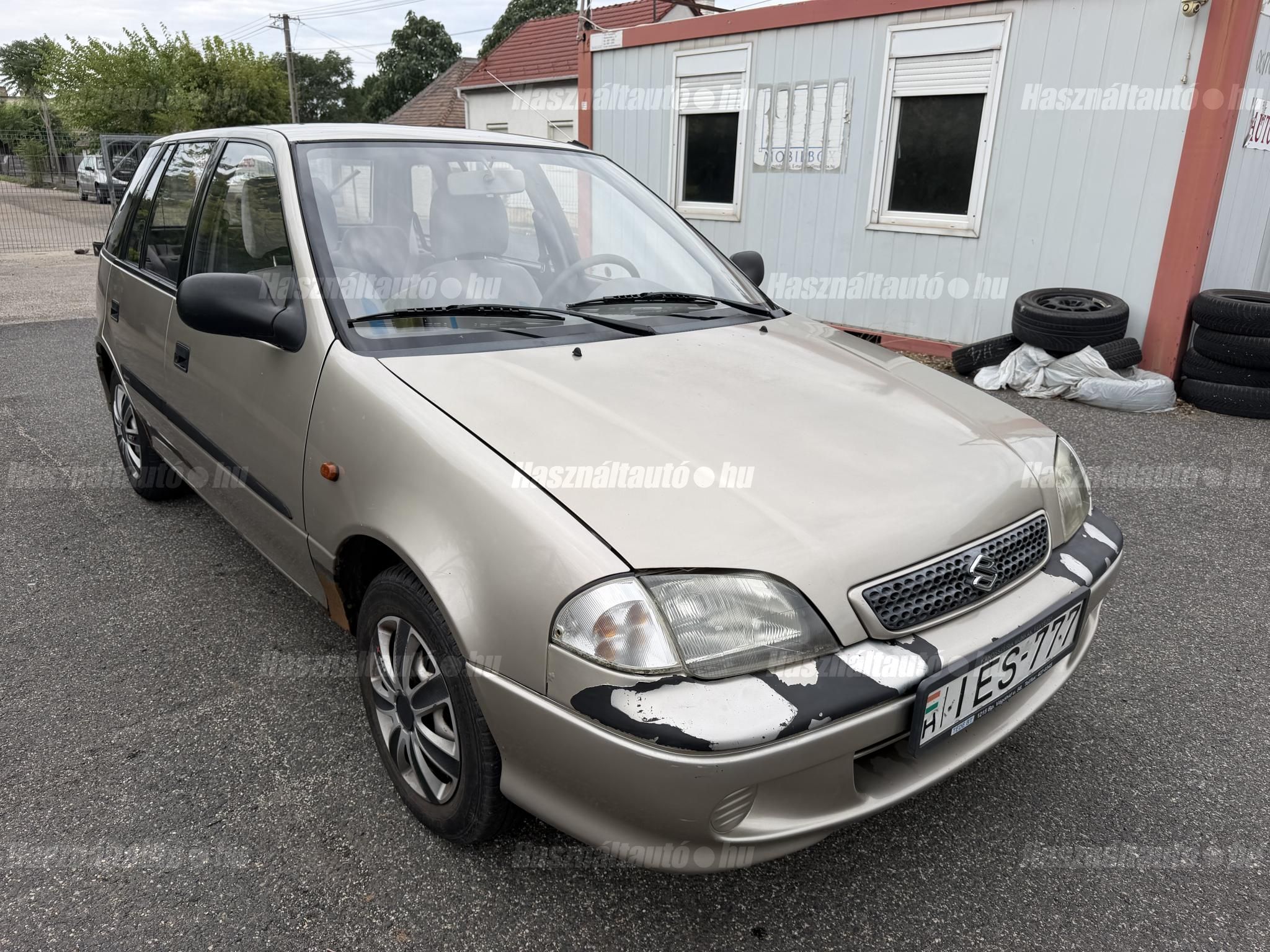 SUZUKI SWIFT 2002/6 - 1