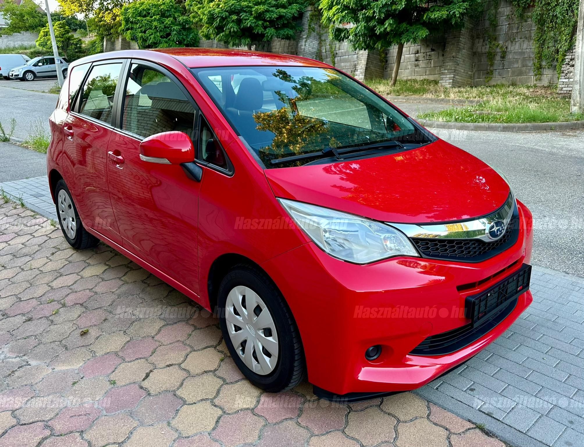 SUBARU TREZIA 2012/4 - 1