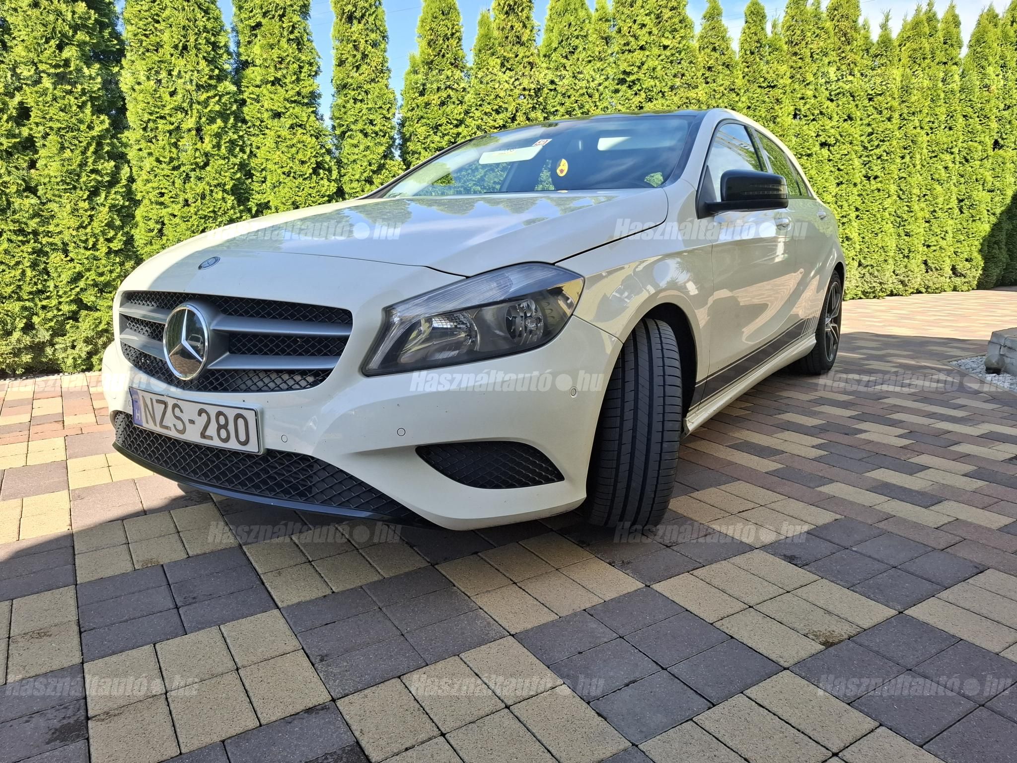 MERCEDES-BENZ A 180 2013/9 - 1