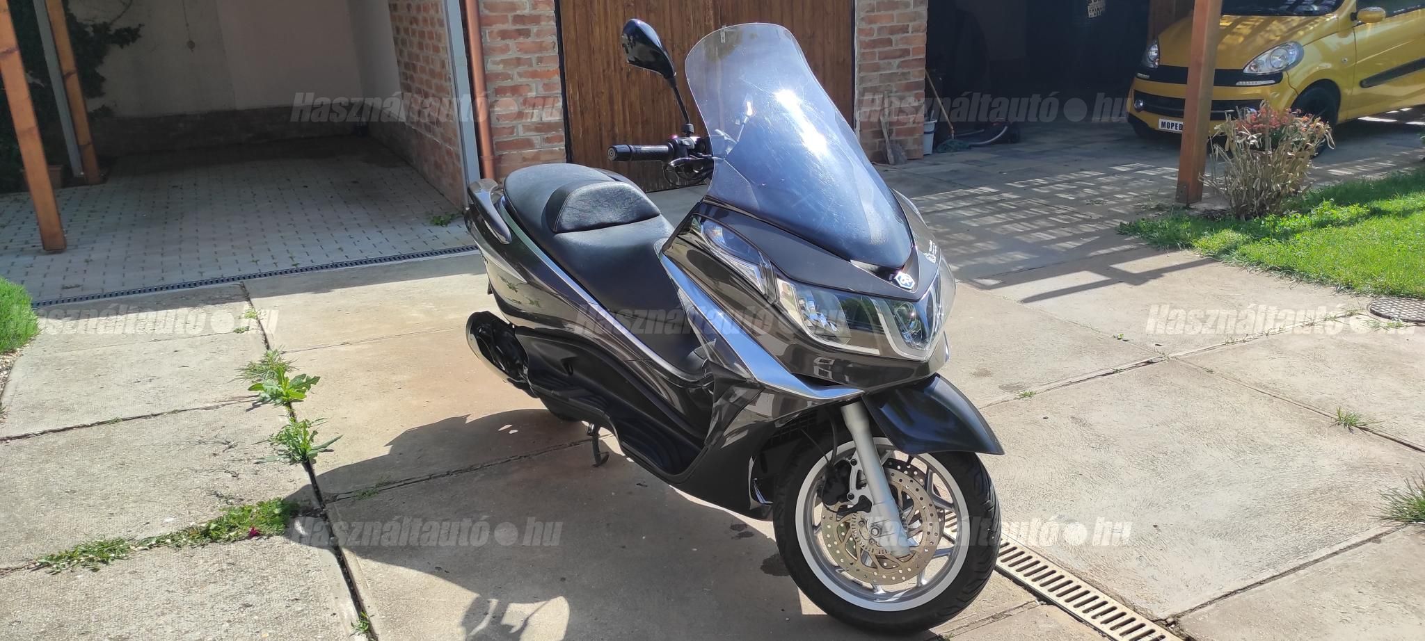 PIAGGIO X 10 350 2014/10 - 1