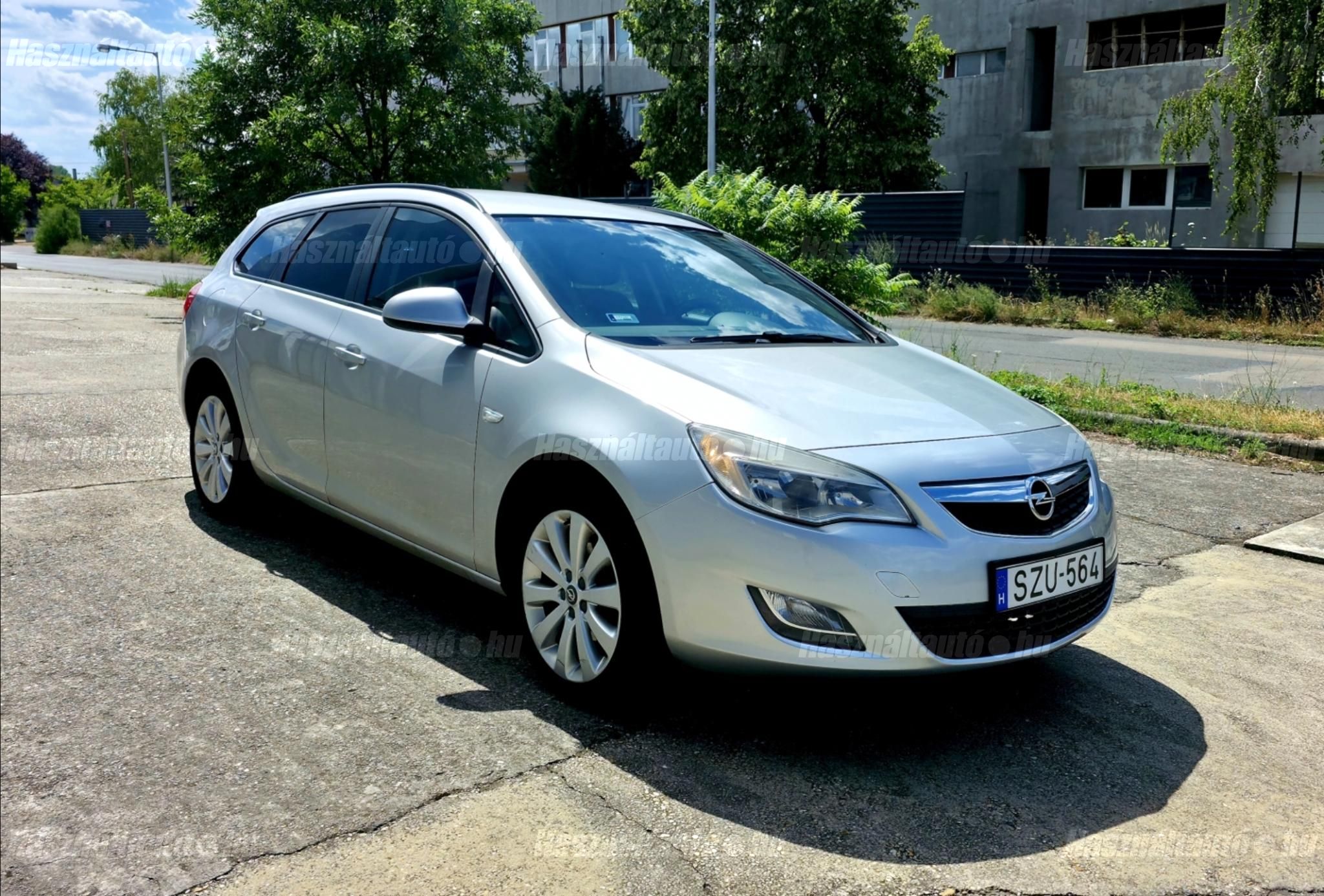 OPEL ASTRA J 2012/11 - 1