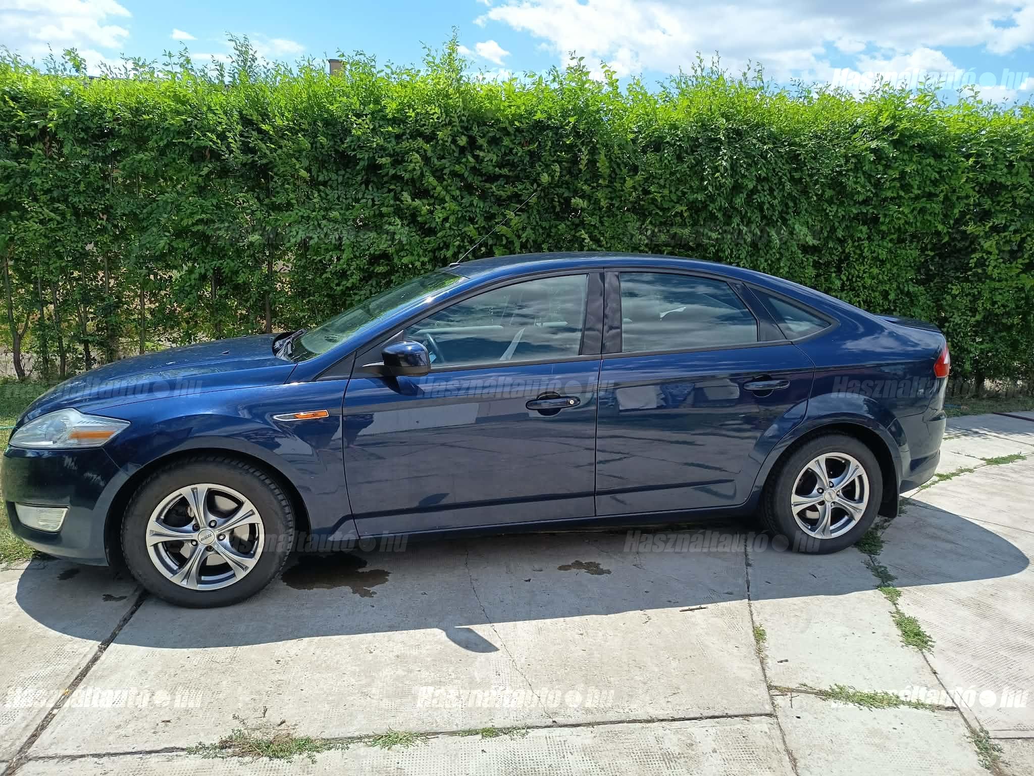 FORD MONDEO 2010/6 - 1