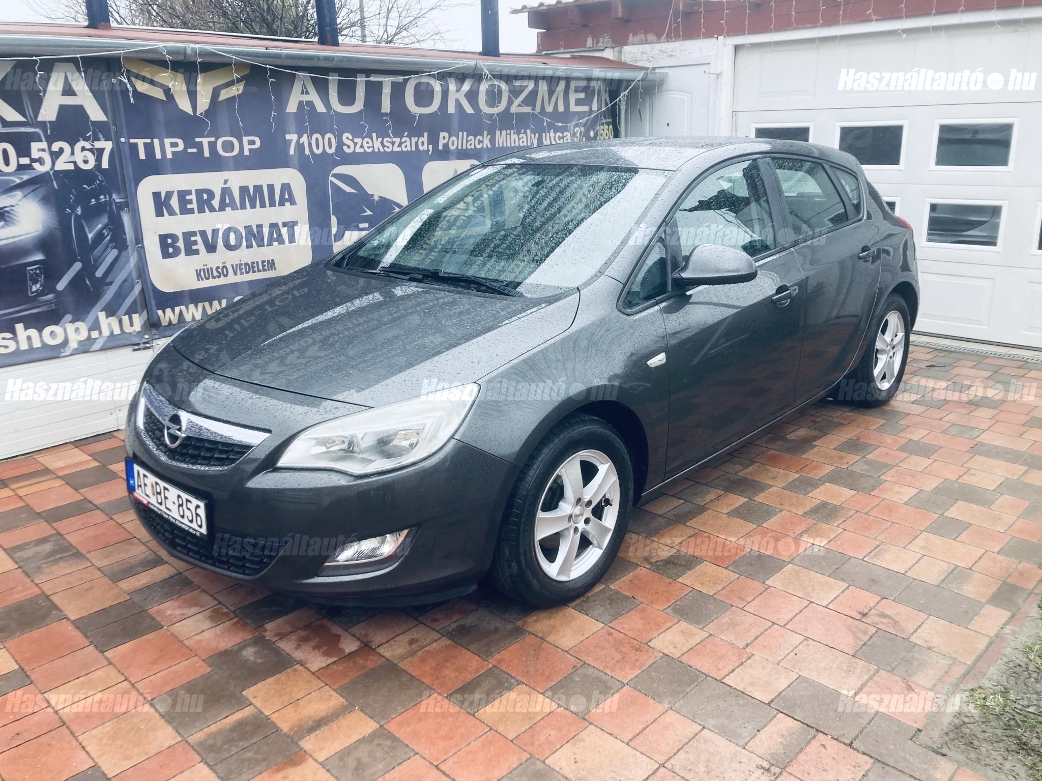 OPEL ASTRA 2011/6 - 1
