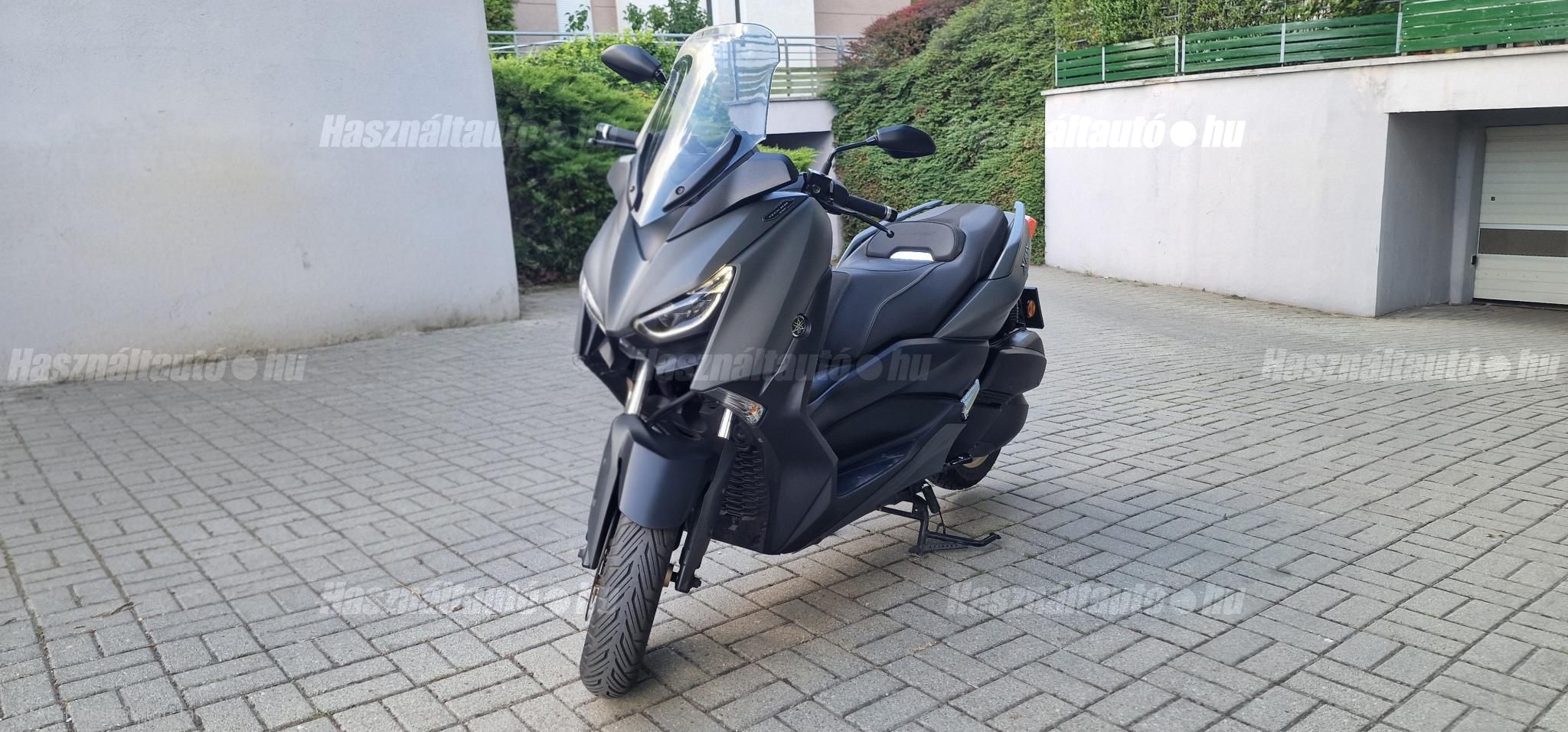 YAMAHA X-MAX 300 2021/8 - 1