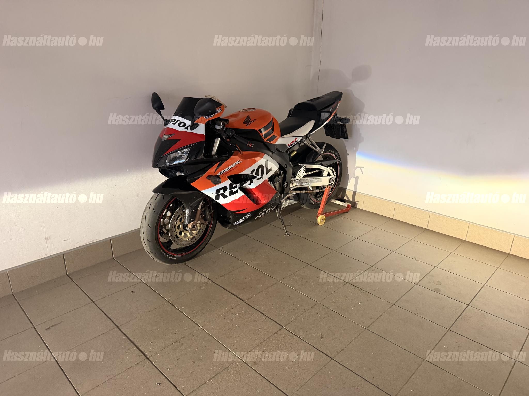 HONDA CBR 1000 RR 2005/7 - 1