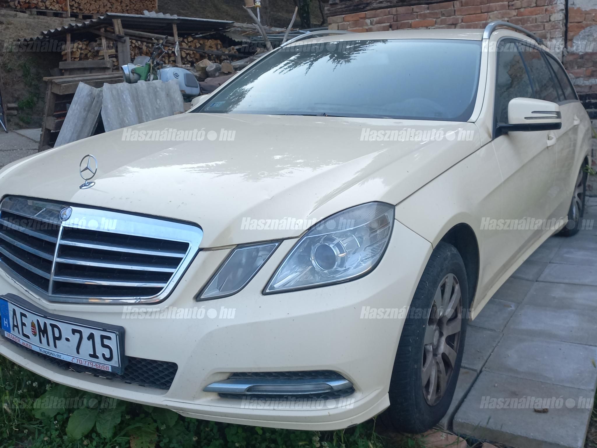 MERCEDES-BENZ E 200 2012 - 1