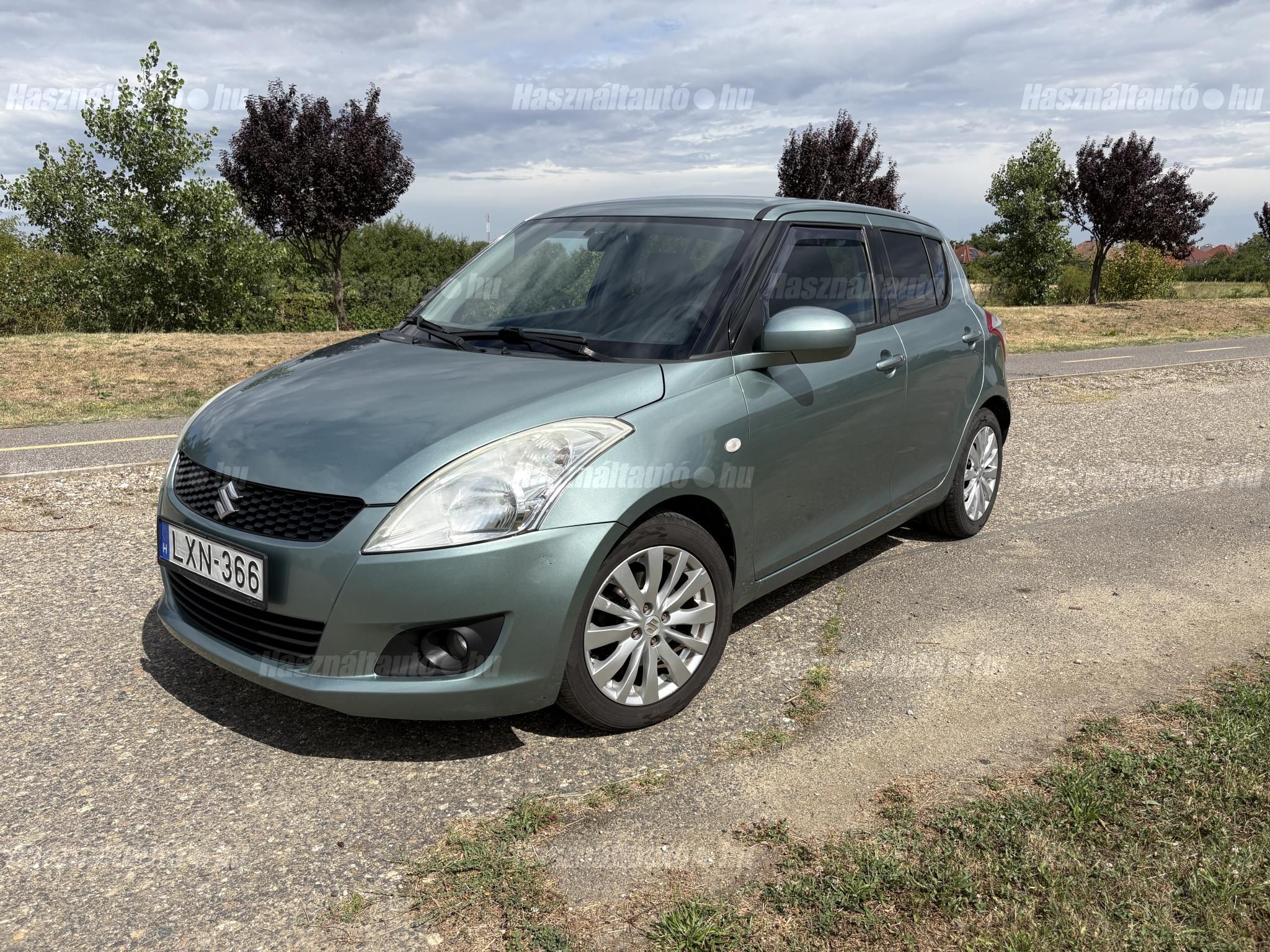 SUZUKI SWIFT 2011/8 - 1