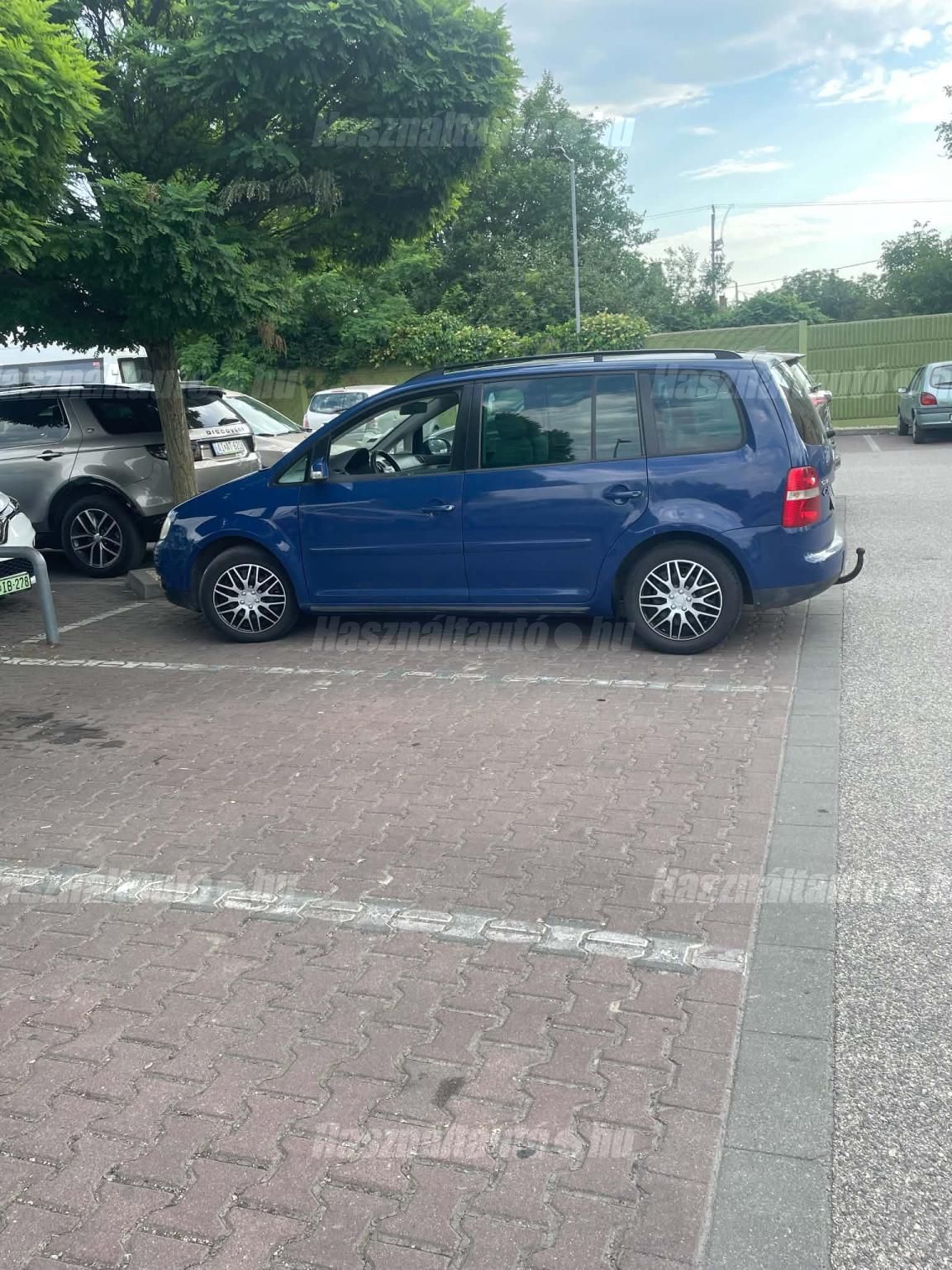 VOLKSWAGEN TOURAN 2003/7 - 1