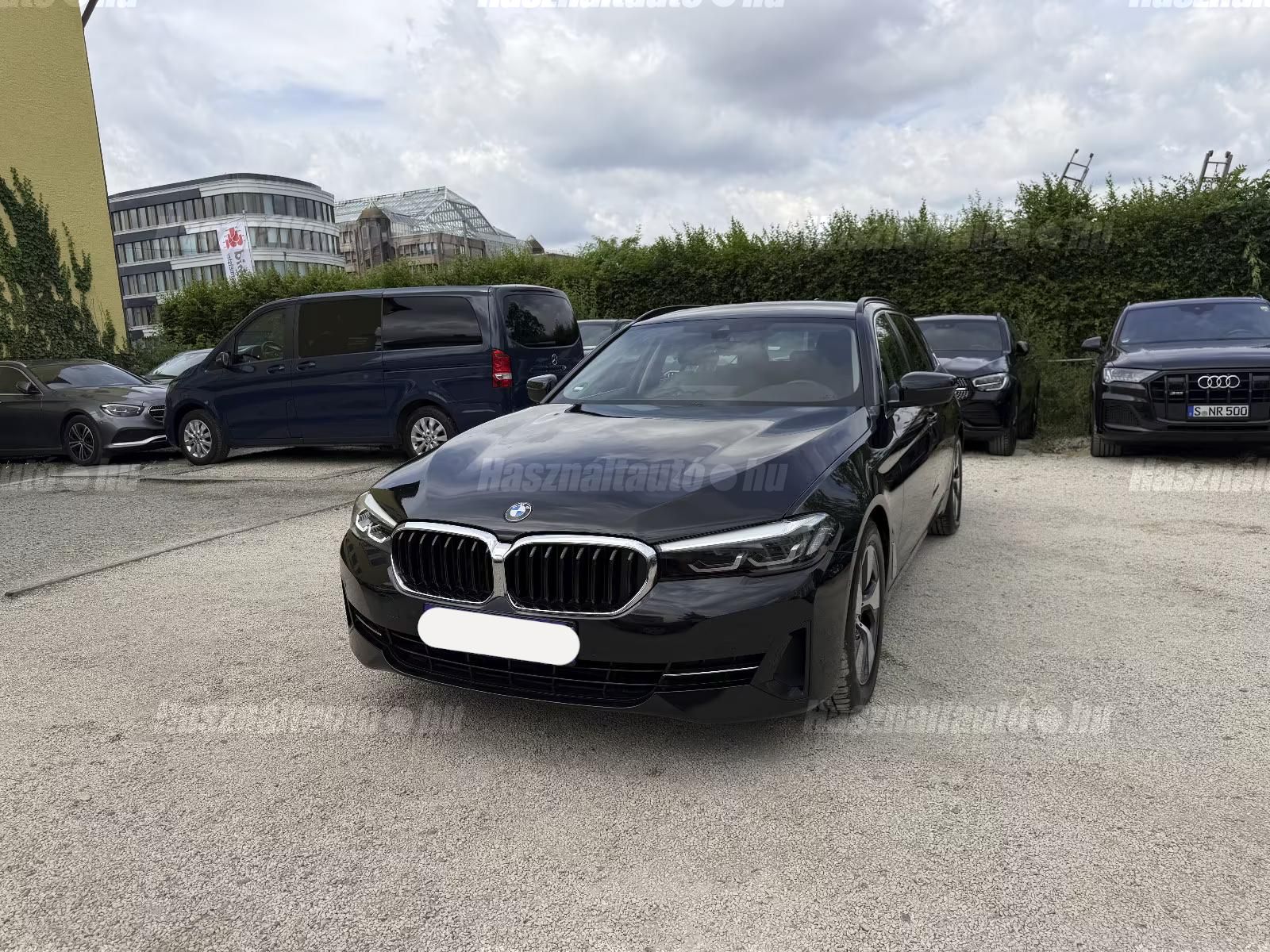 BMW 520 2022/9 - 1