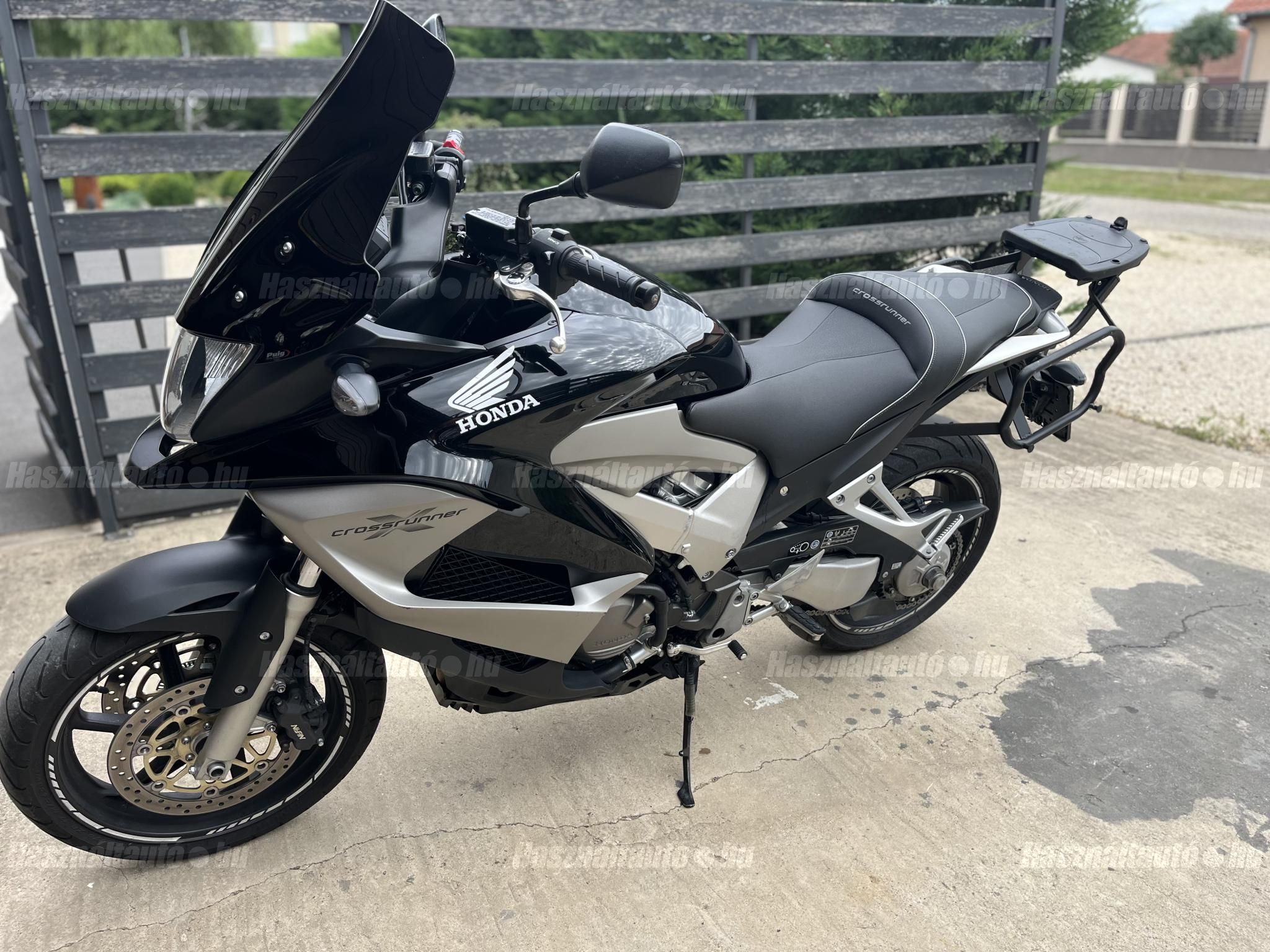 HONDA VFR 800 X 2013/4 - 1