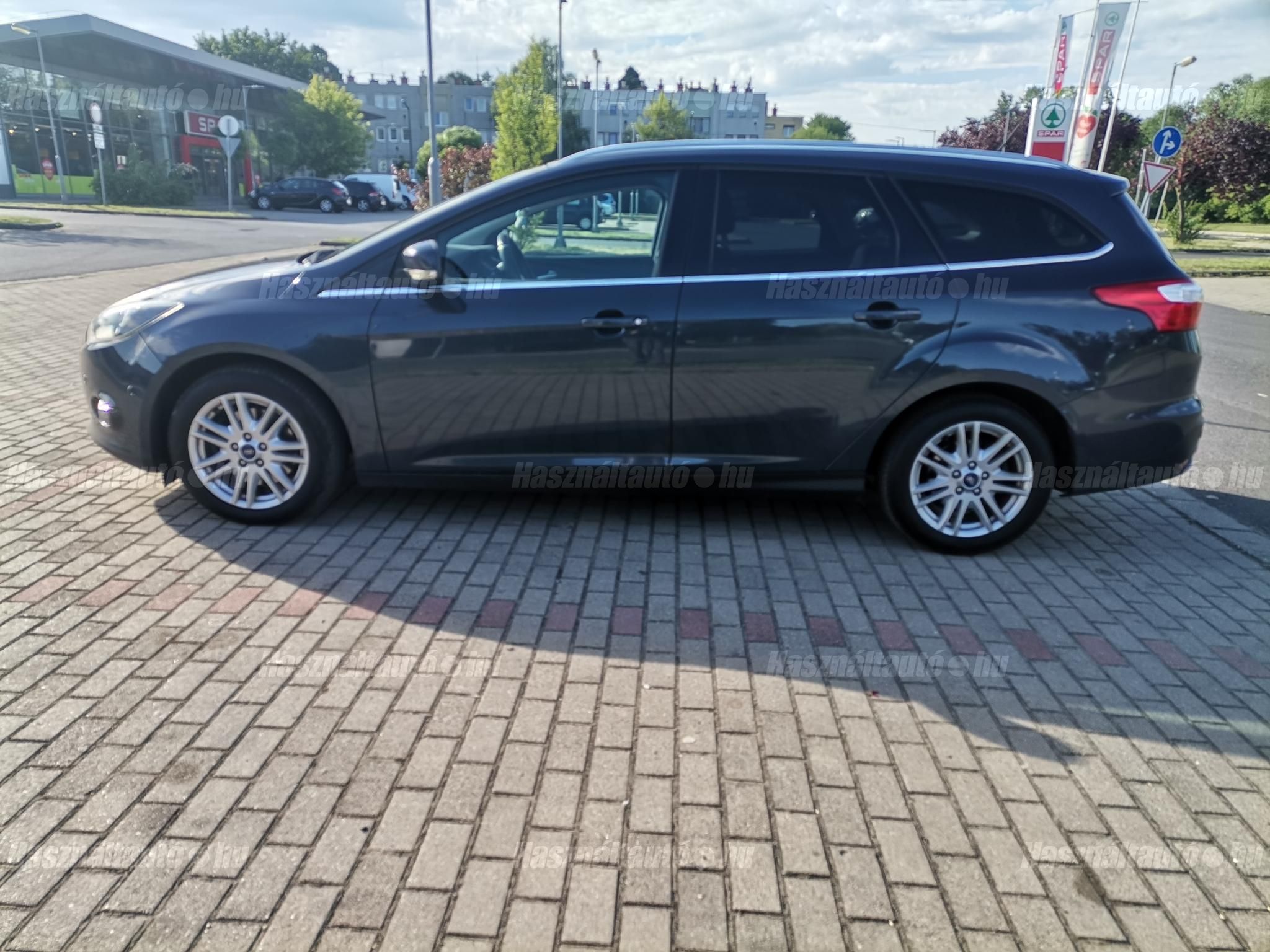 FORD FOCUS 2014/8 - 1