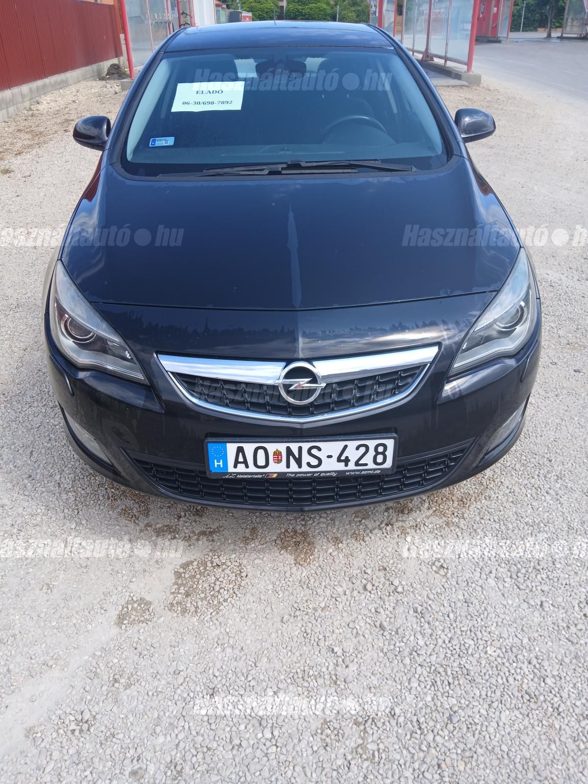 OPEL ASTRA J 2010/4 - 1