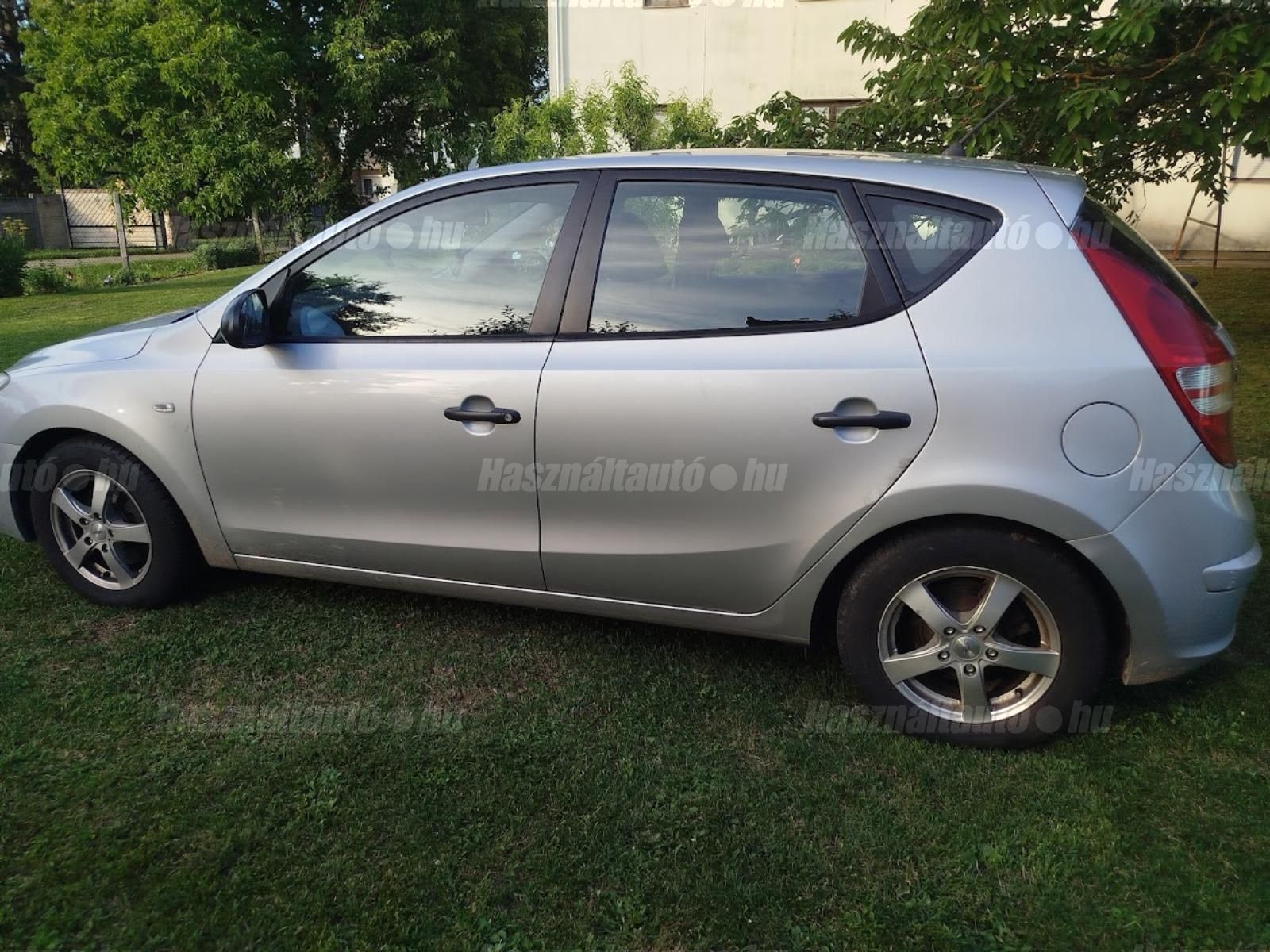 HYUNDAI I30 2010/10 - 1