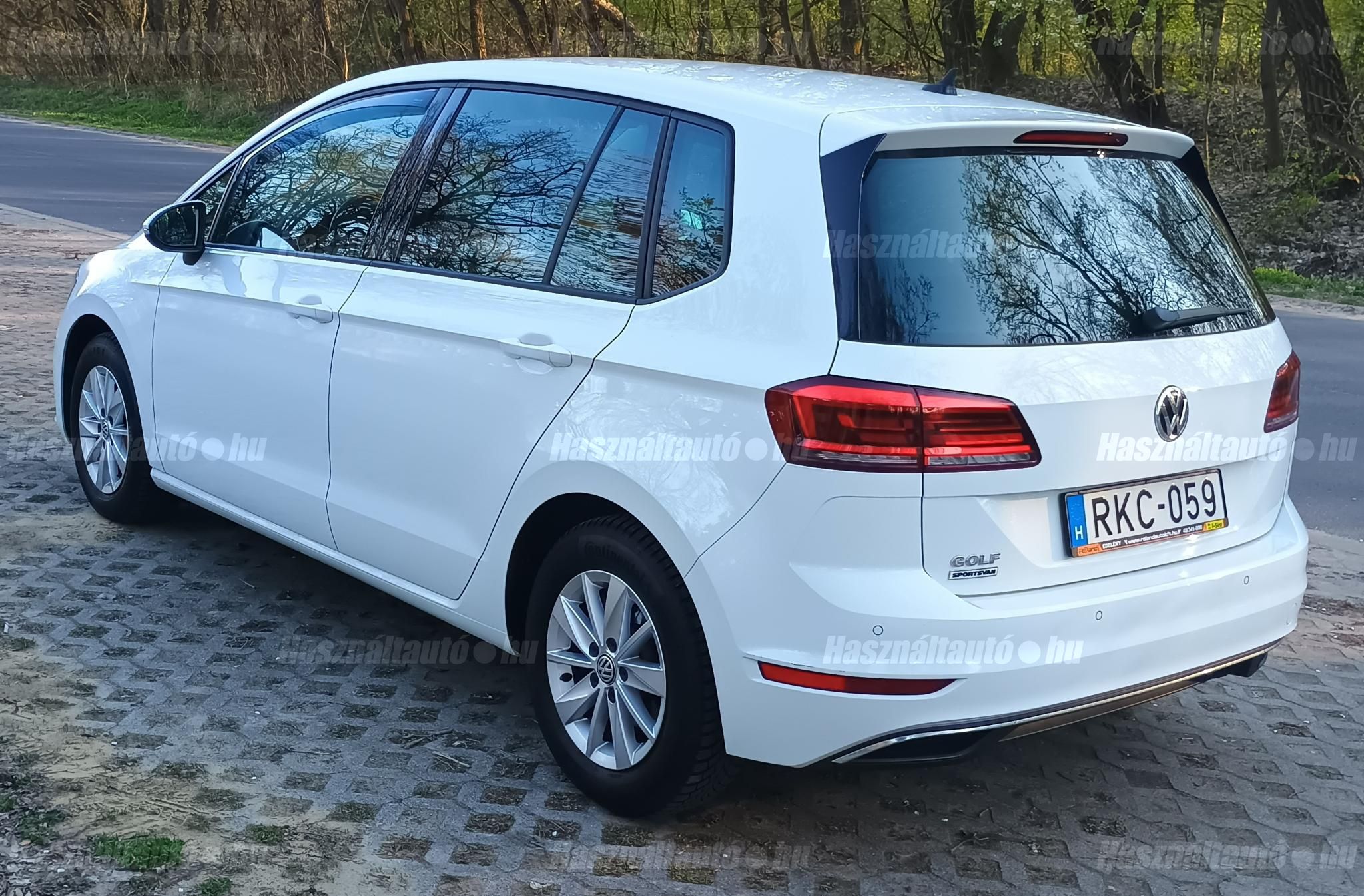 VOLKSWAGEN GOLF SPORTSVAN 2019/4 - 1