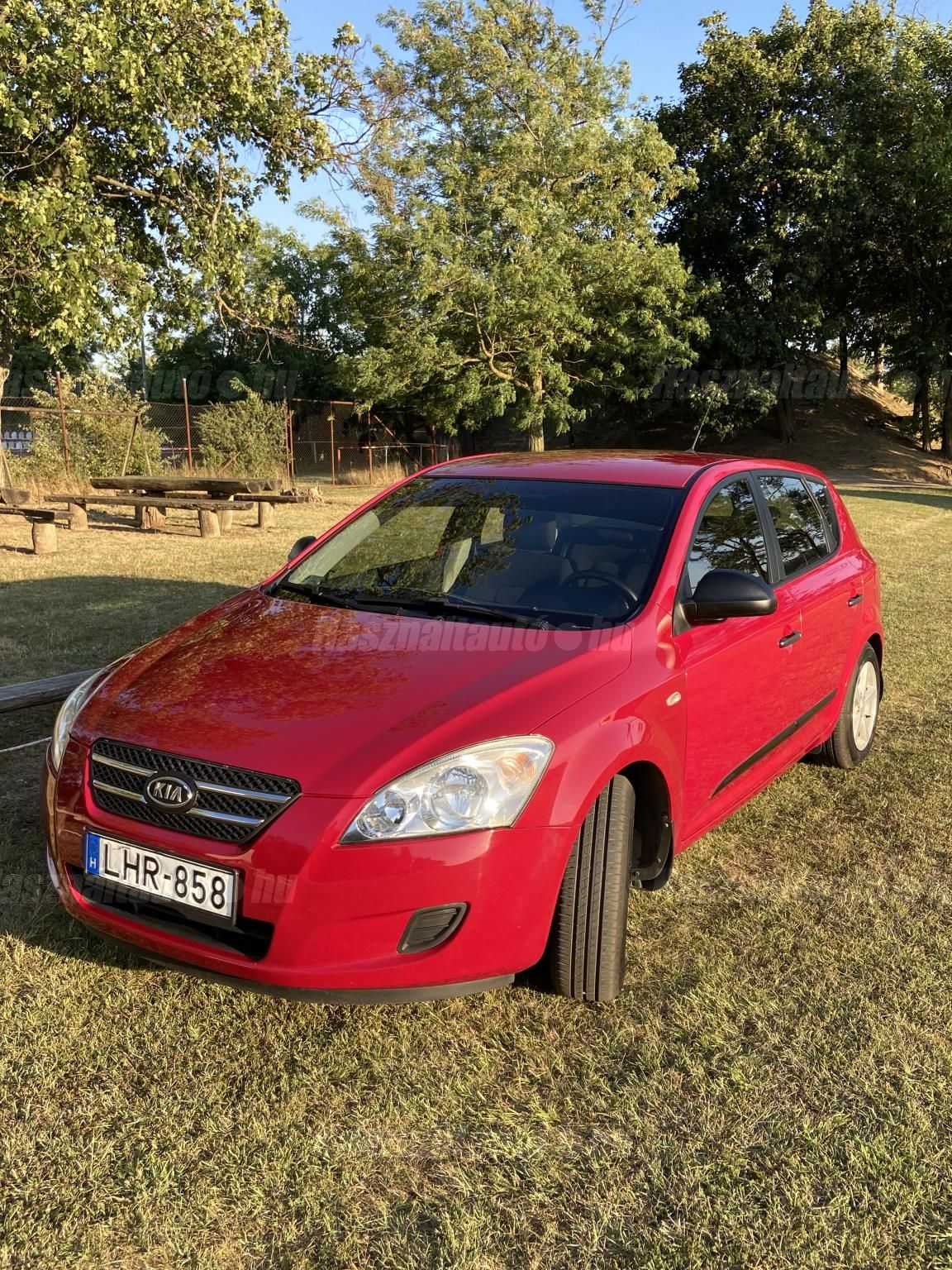 KIA CEE'D 2008 - 1