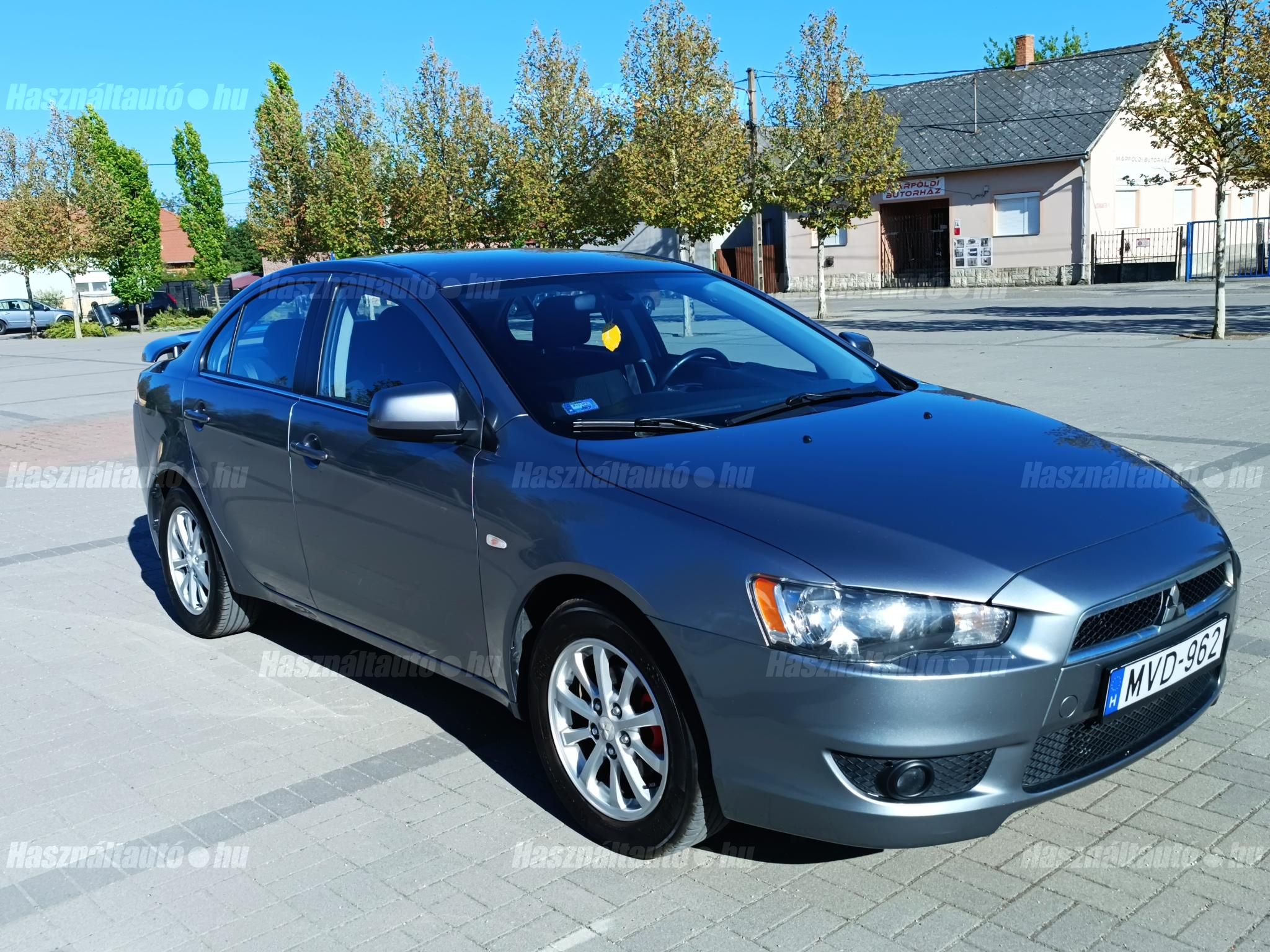 MITSUBISHI LANCER 2014/8 - 1
