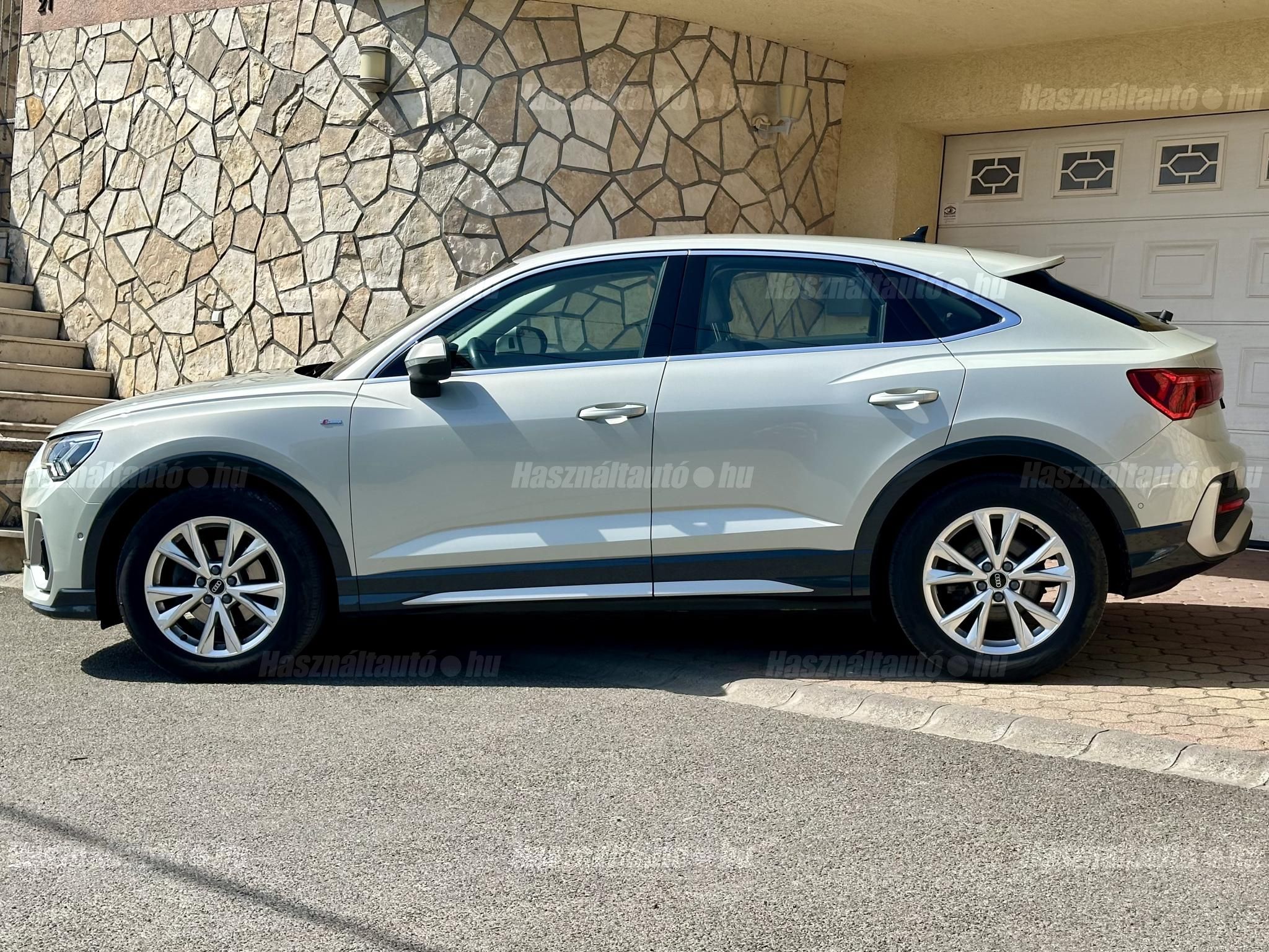 AUDI Q3 2020/11 - 1