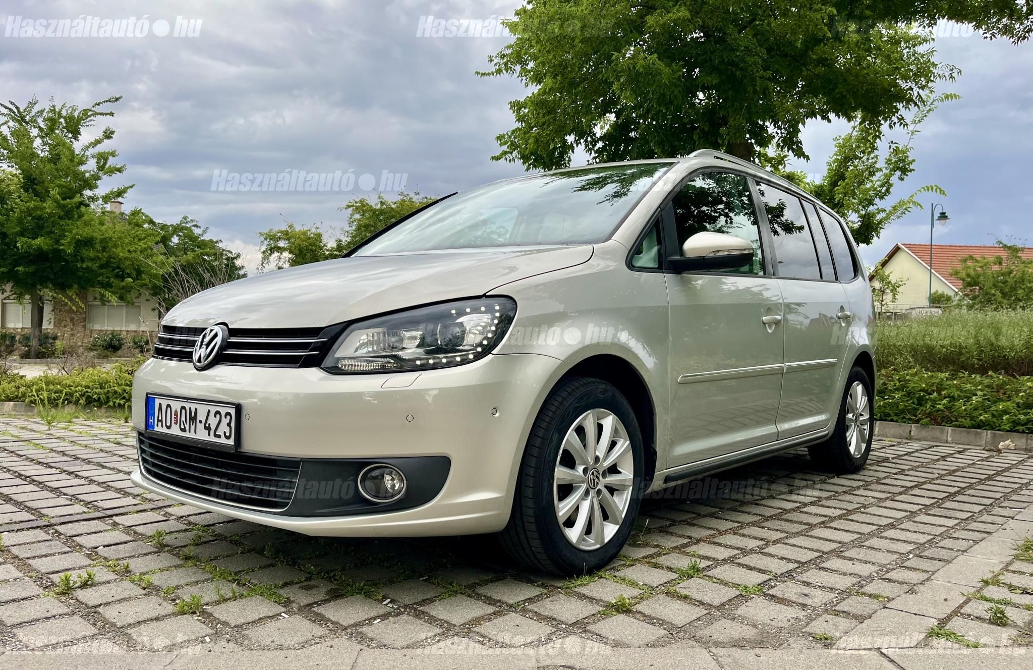 VOLKSWAGEN TOURAN 2010/9 - 1