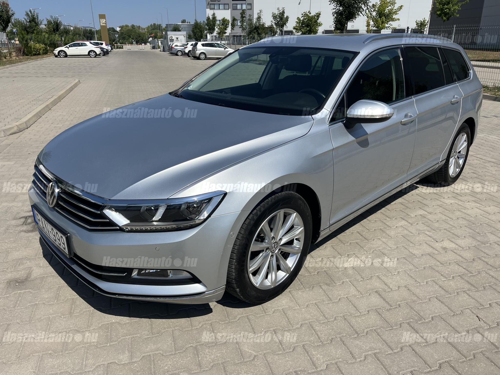 VOLKSWAGEN PASSAT 2018/7 - 1