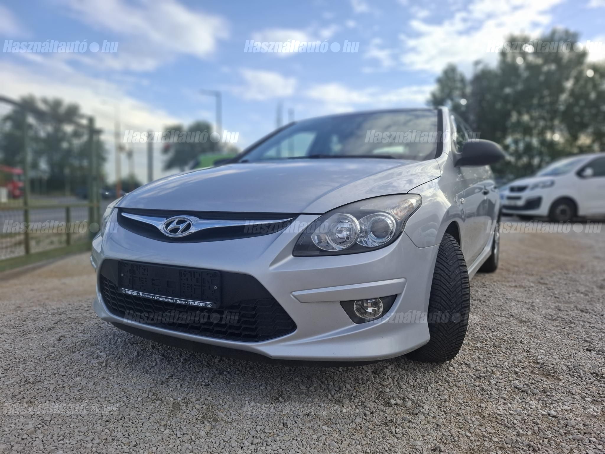 HYUNDAI I30 2011/6 - 1