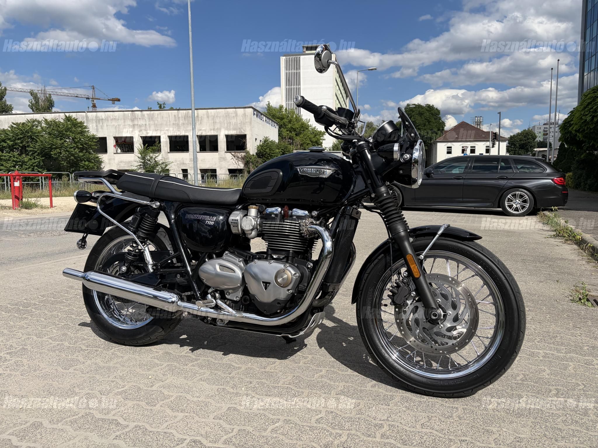 TRIUMPH BONNEVILLE 2020/12 - 1