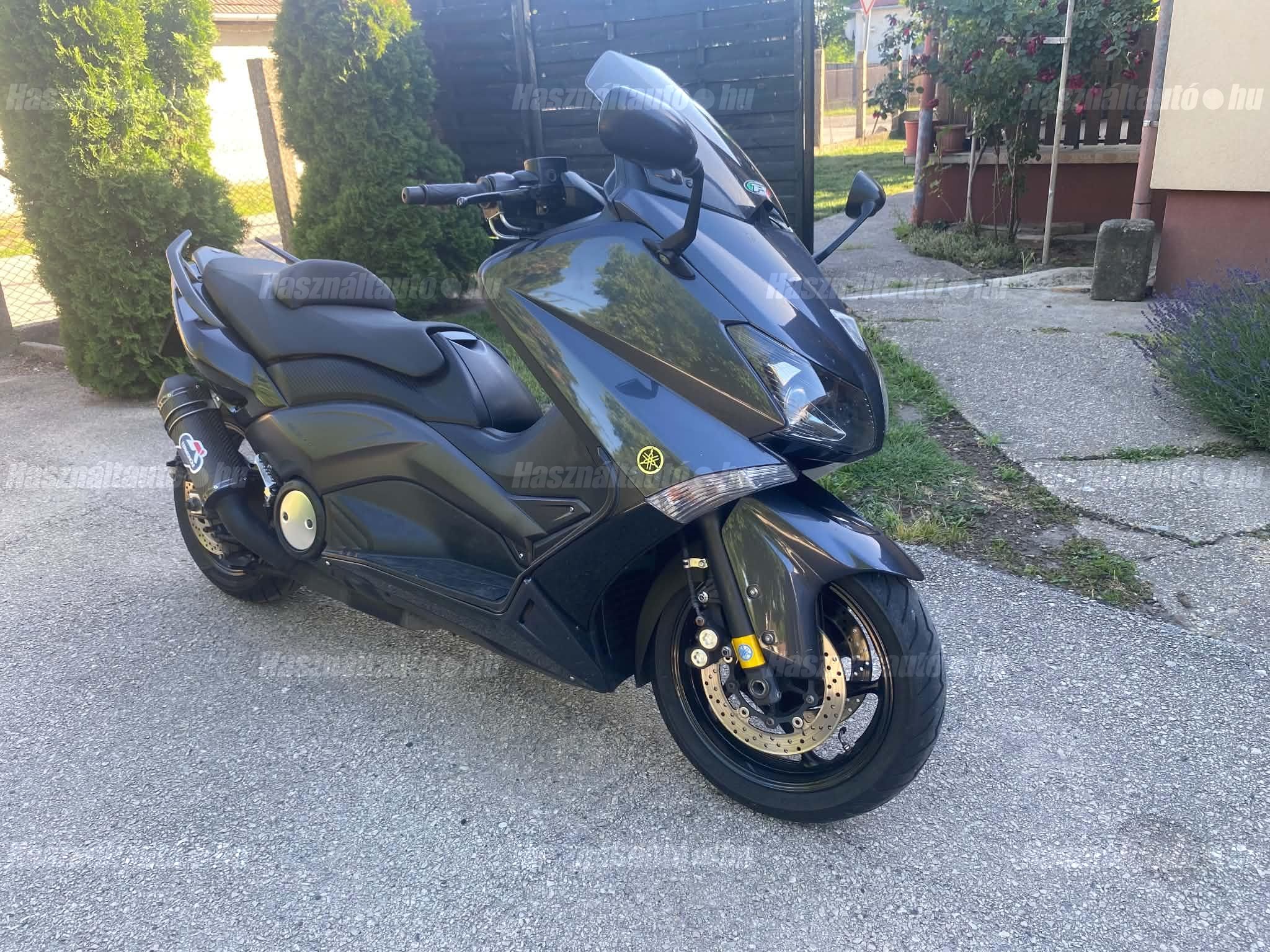 YAMAHA TMAX 2015/6 - 1