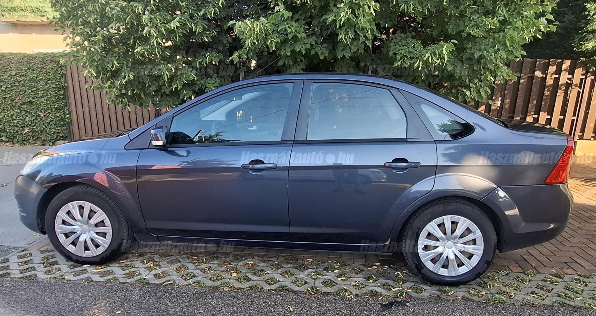 FORD FOCUS 2010/4 - 1