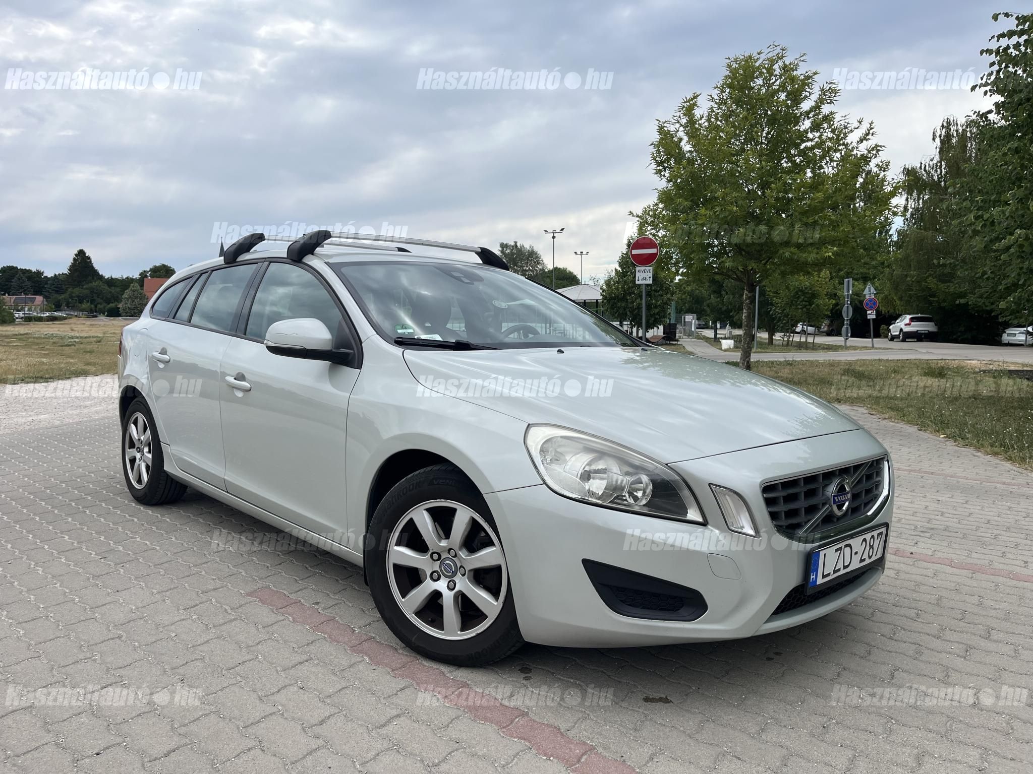 VOLVO V60 2011/12 - 1