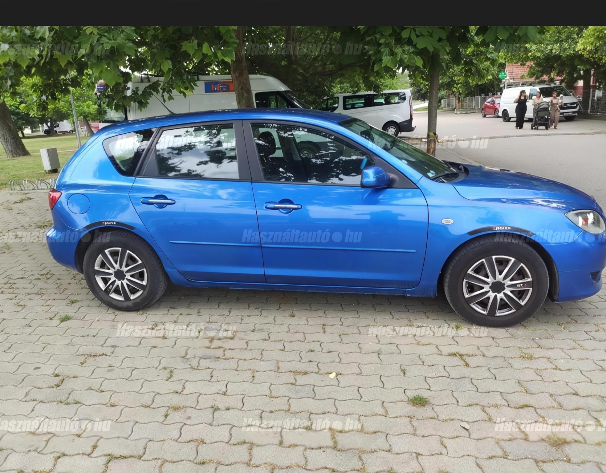 MAZDA 3 2004 - 1