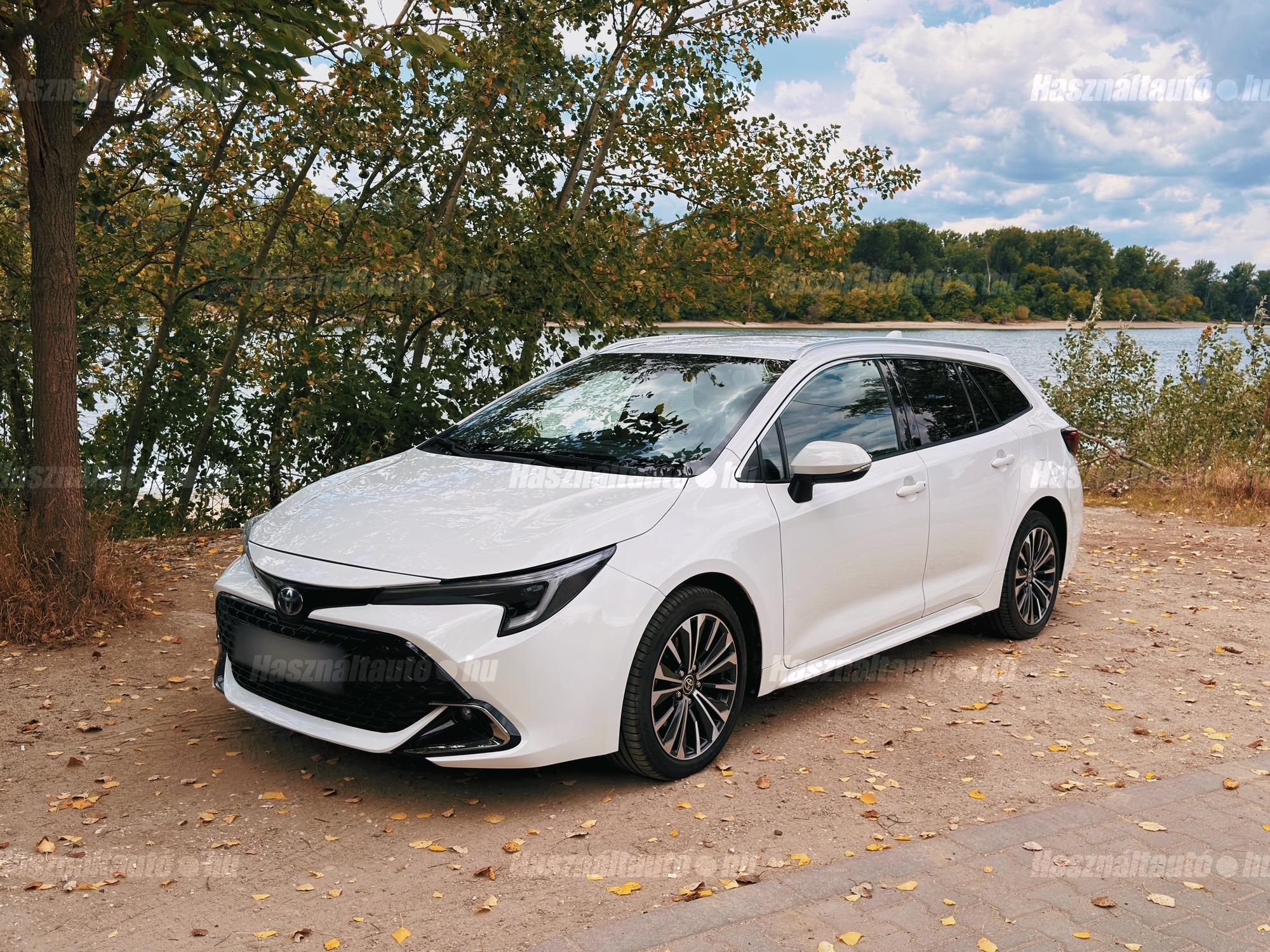 TOYOTA COROLLA 2023/10 - 1